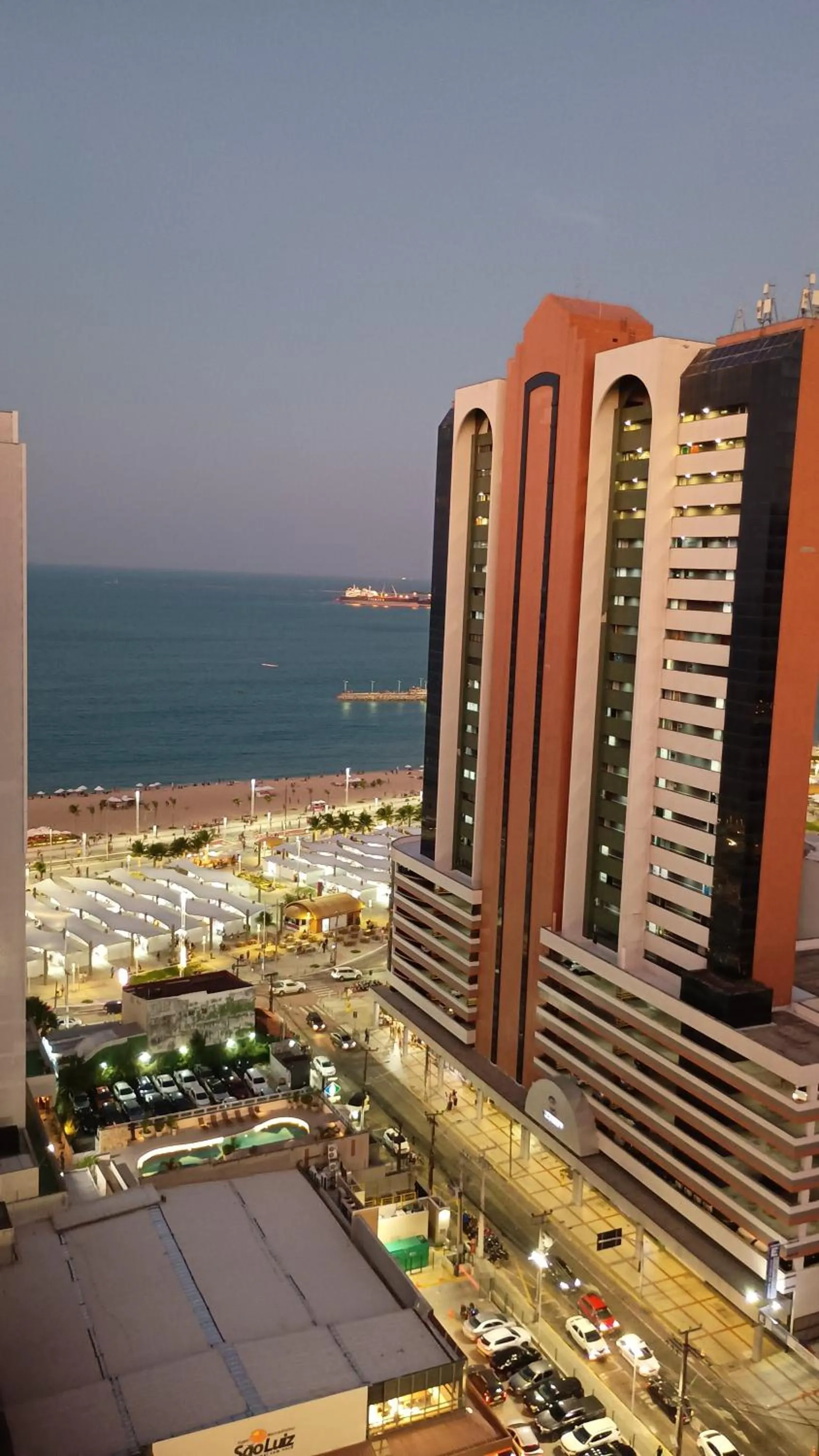 Sea view in Via Venetto Flat próximo a feirinha da beira-mar Fortaleza