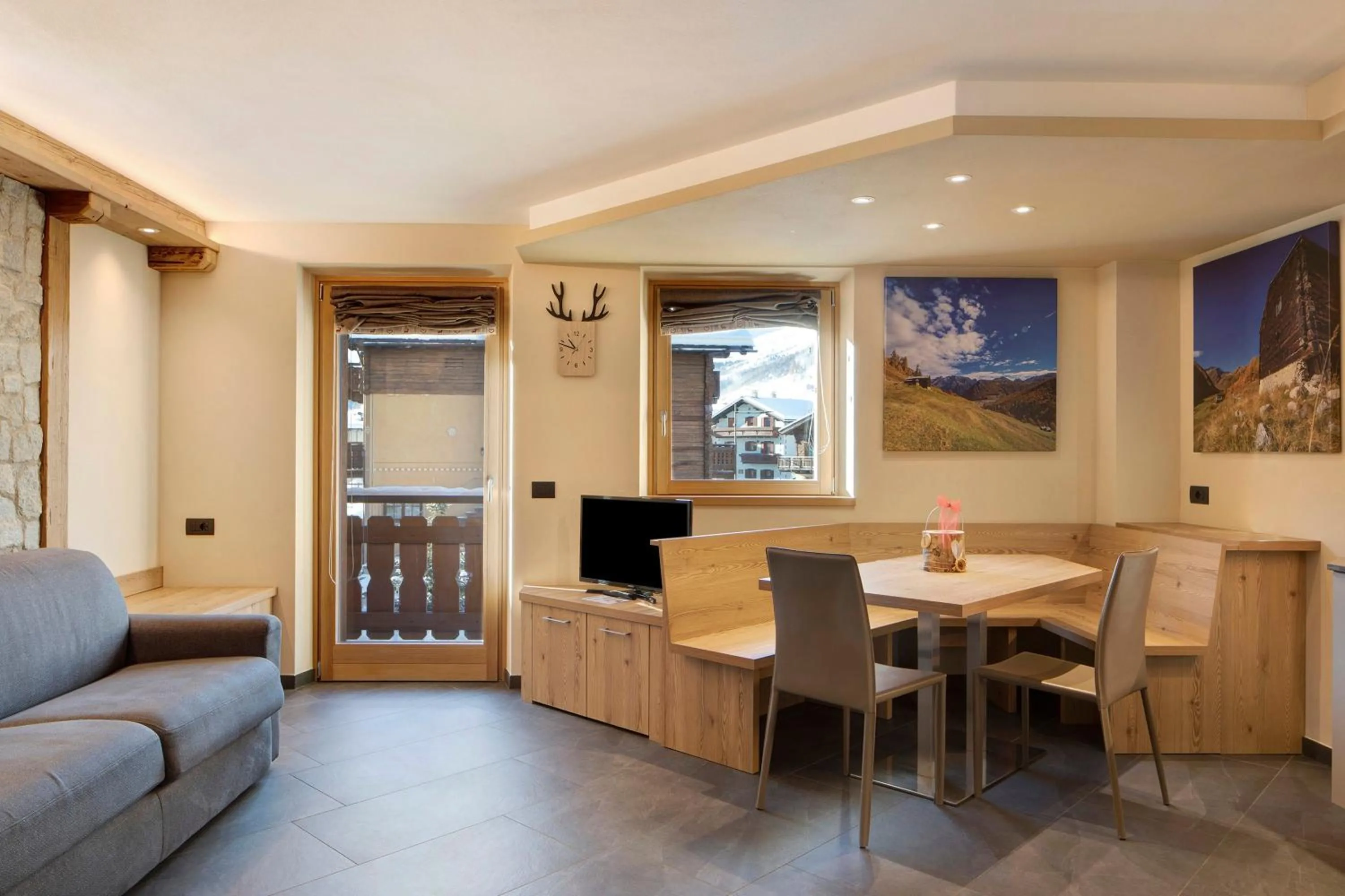Two-Bedroom Deluxe Apartment with Garden View in Rasia Residence Relax Stone