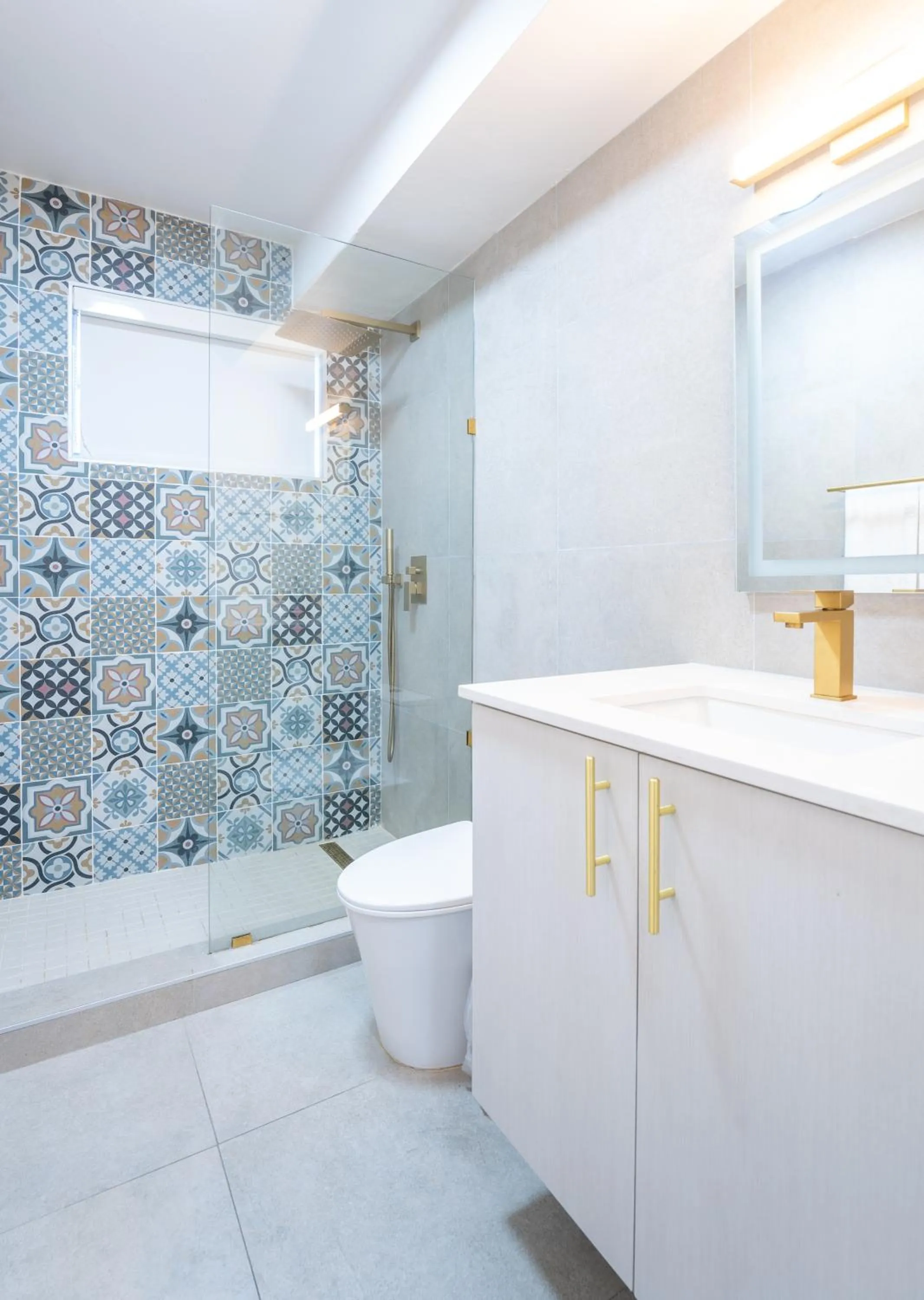 Shower in PRAIA Hotel Boutique & Apartments Miami Beach