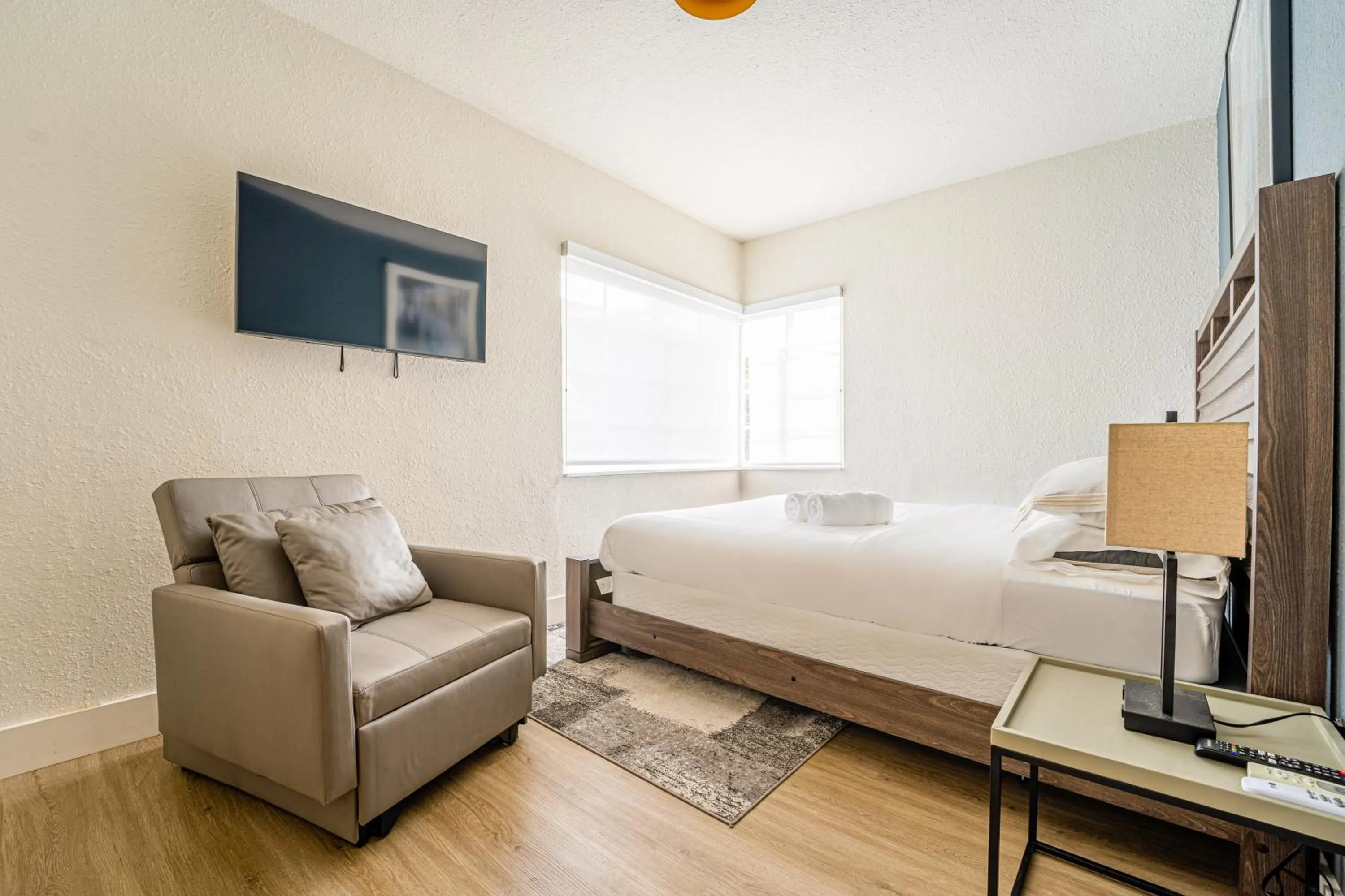 Bed in PRAIA Hotel Boutique & Apartments Miami Beach