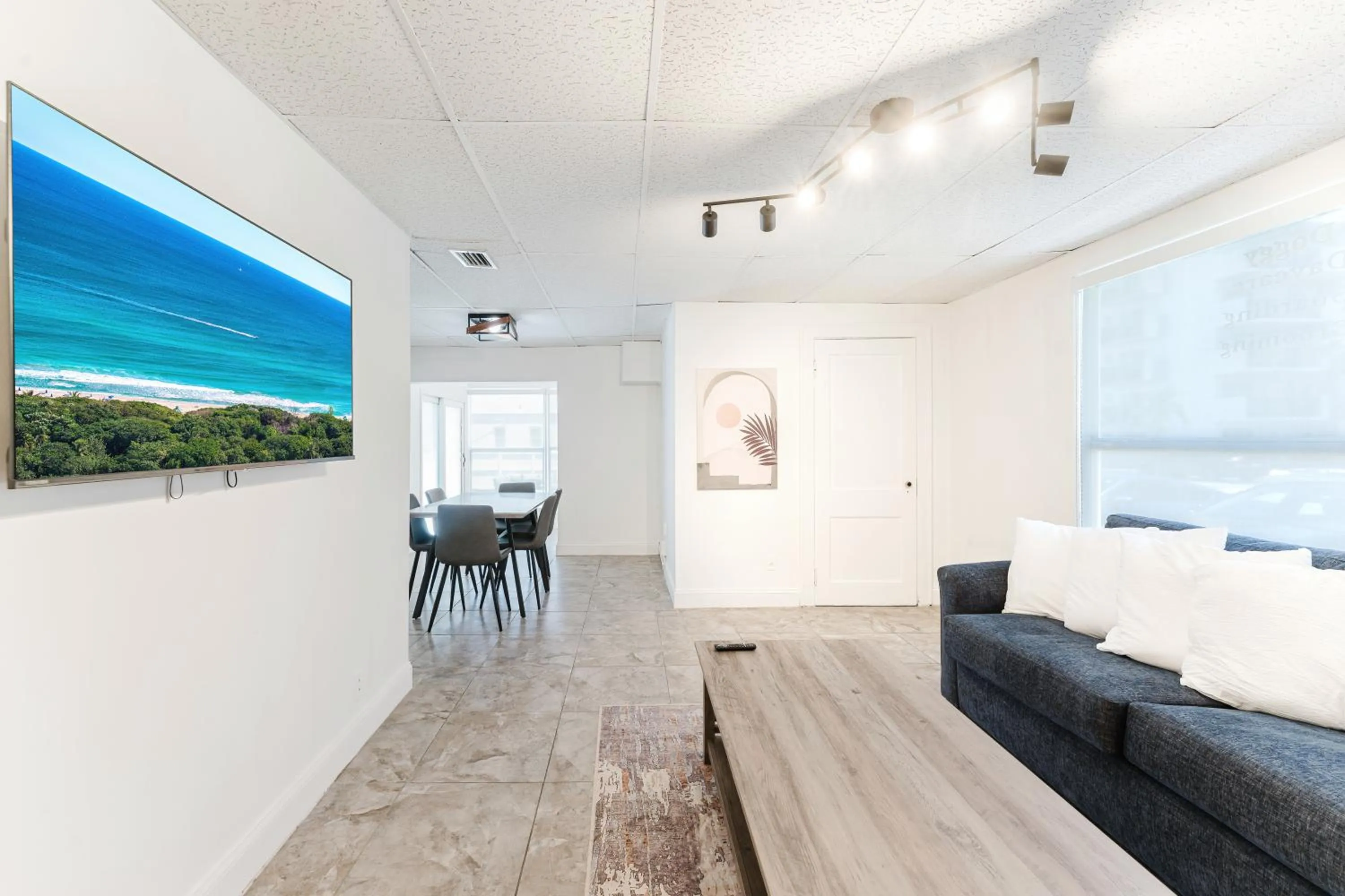 Living room in PRAIA Hotel Hollywood