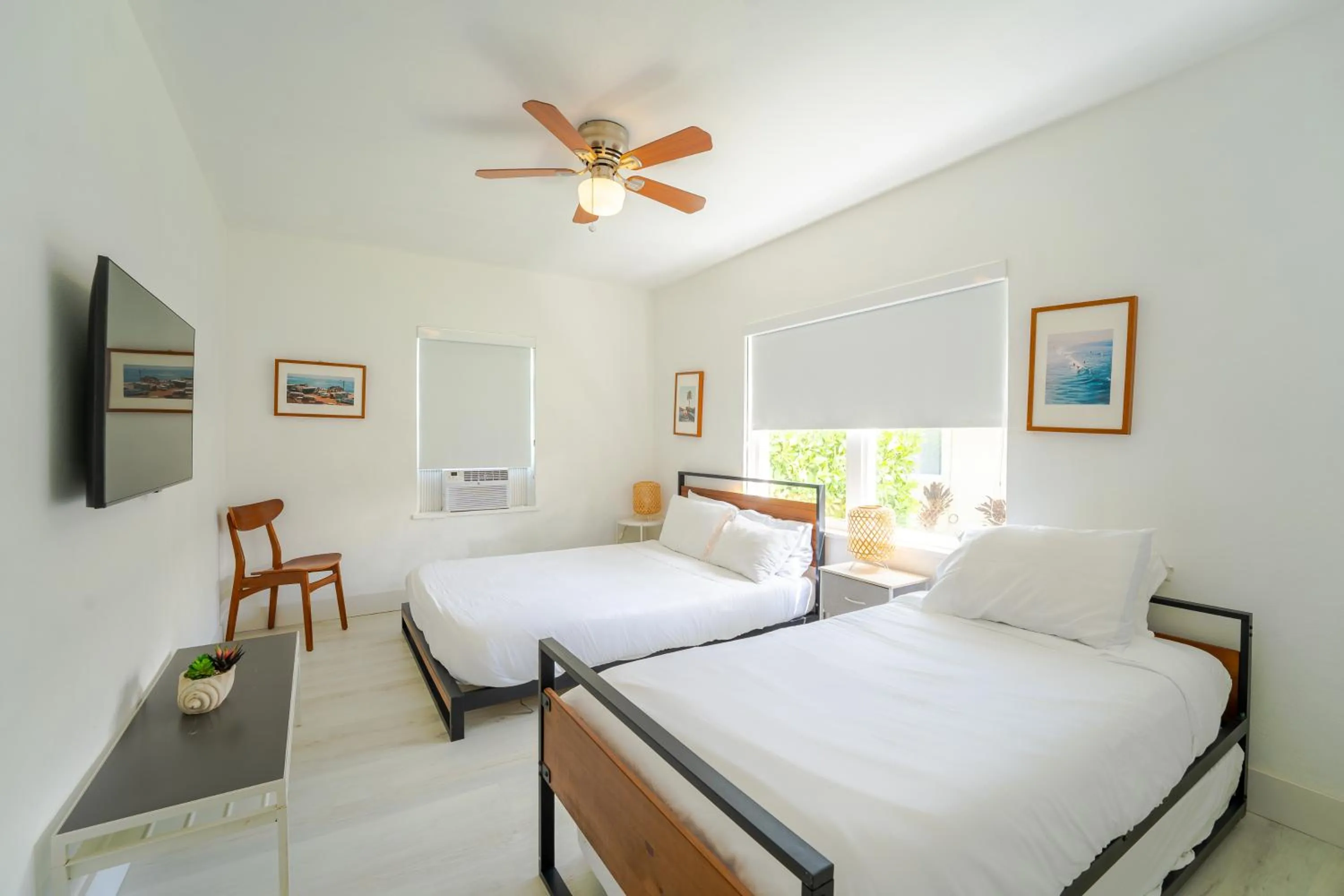 Bed in PRAIA Hotel Hollywood