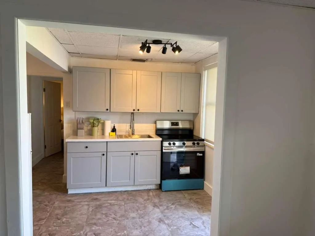 Kitchen or kitchenette in PRAIA Hotel Hollywood