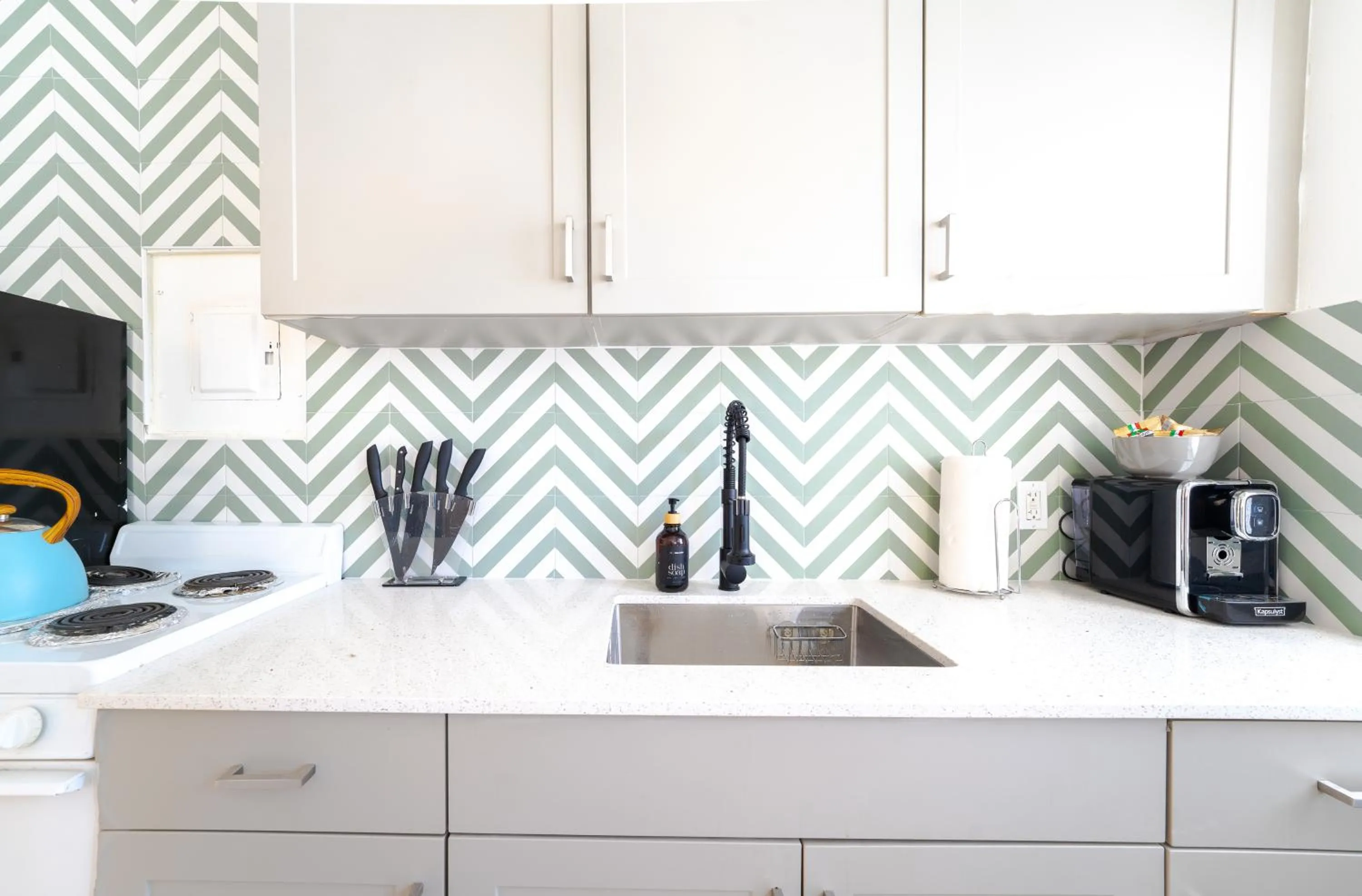 Coffee/tea facilities in PRAIA Hotel Hollywood