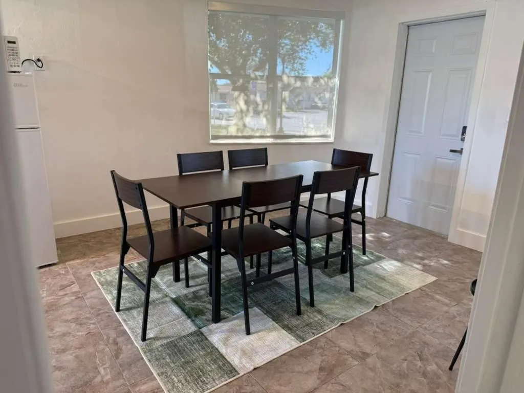 Dining area in PRAIA Hotel Hollywood