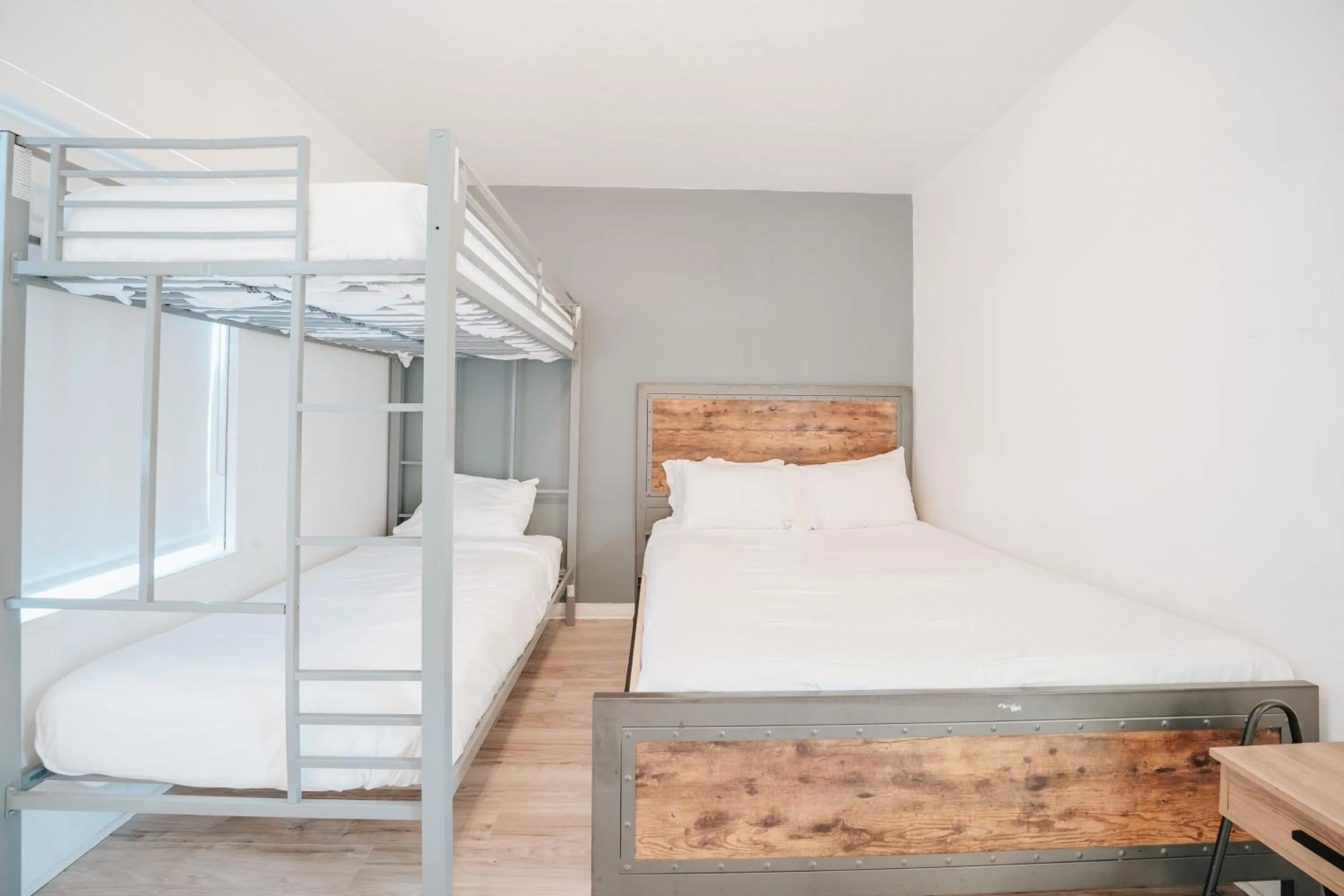 Bed in PRAIA Hotel Hollywood