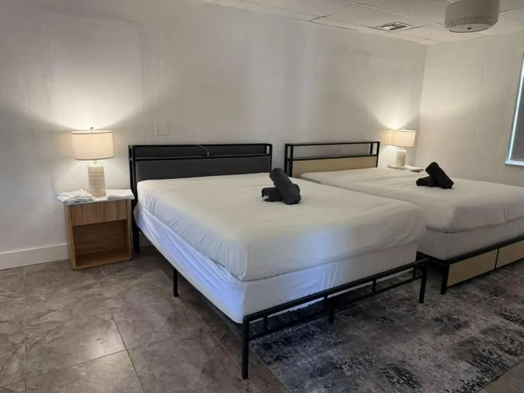 Bed in PRAIA Hotel Hollywood