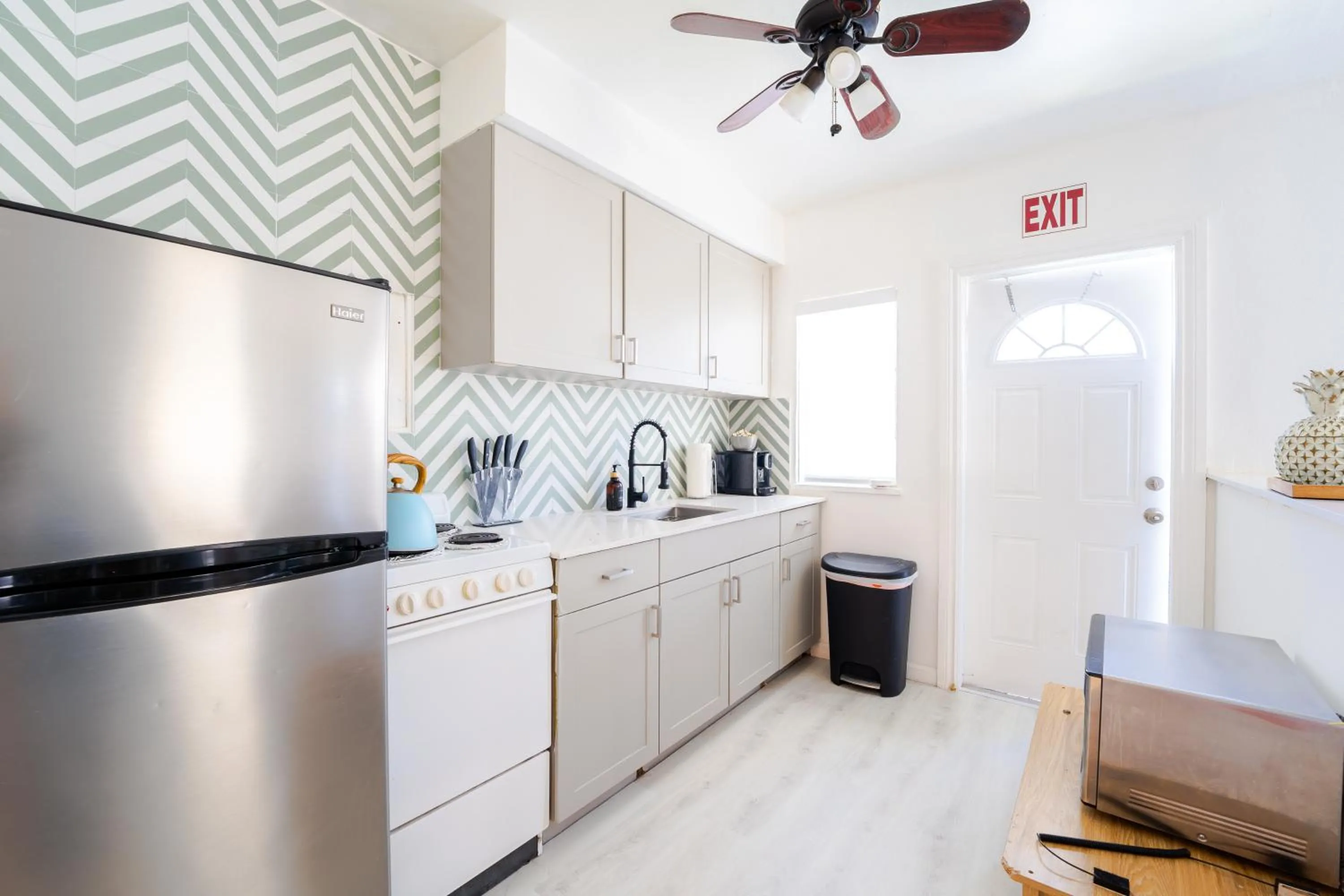 Kitchen or kitchenette in PRAIA Hotel Hollywood