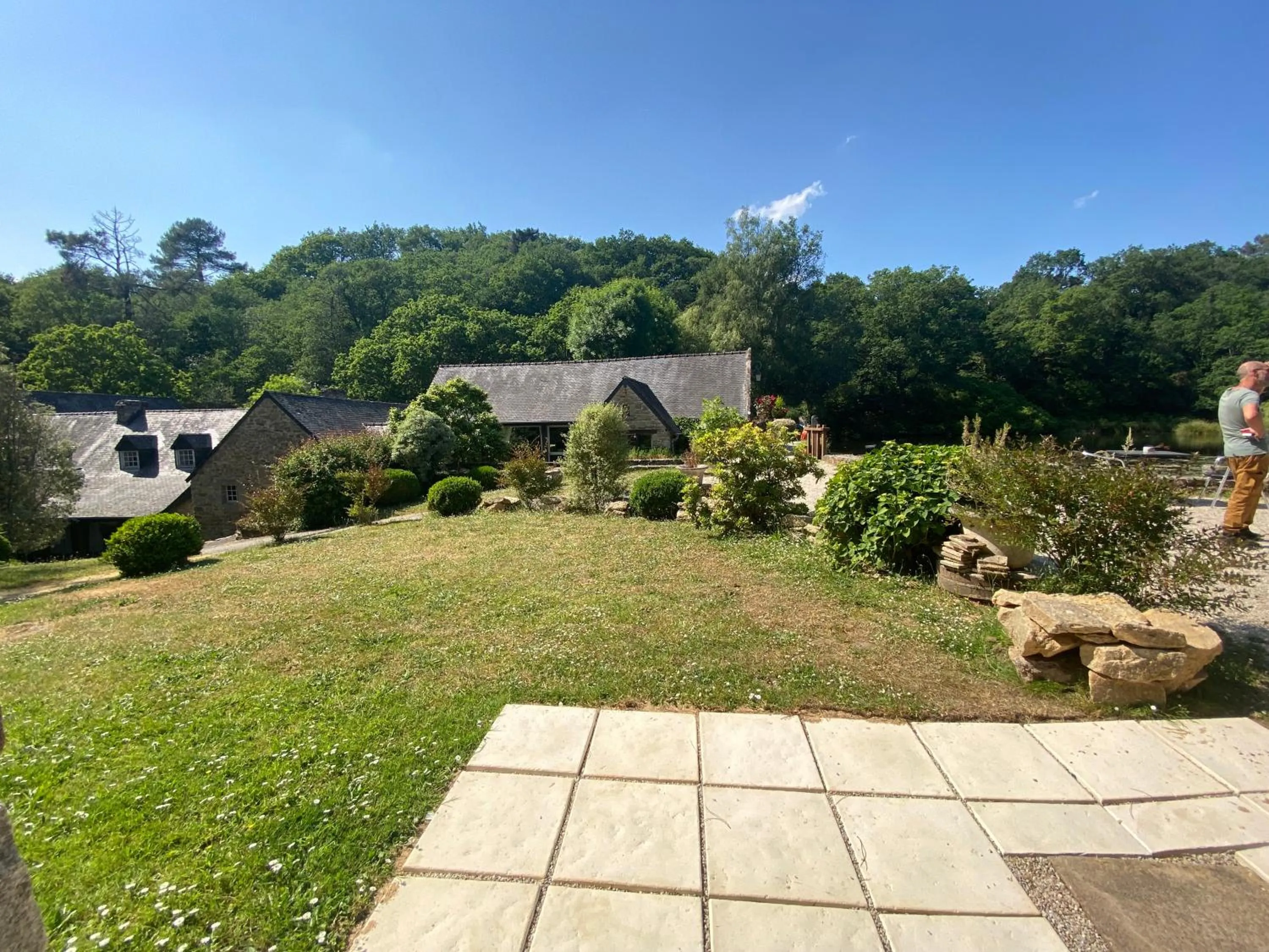 Spring in Les Moulins Du Duc ÉCOLODGE