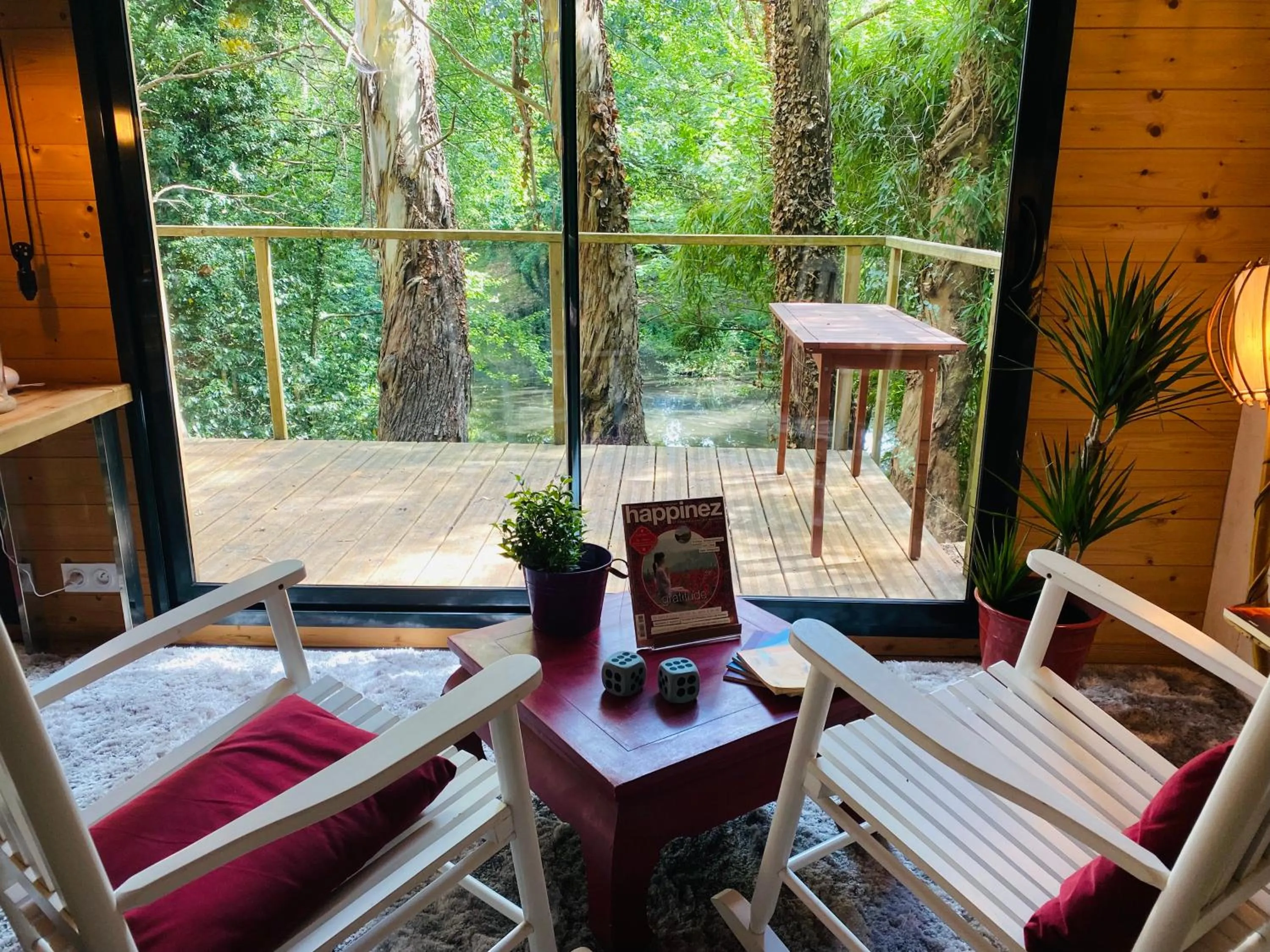 Living room in Les Moulins Du Duc ÉCOLODGE
