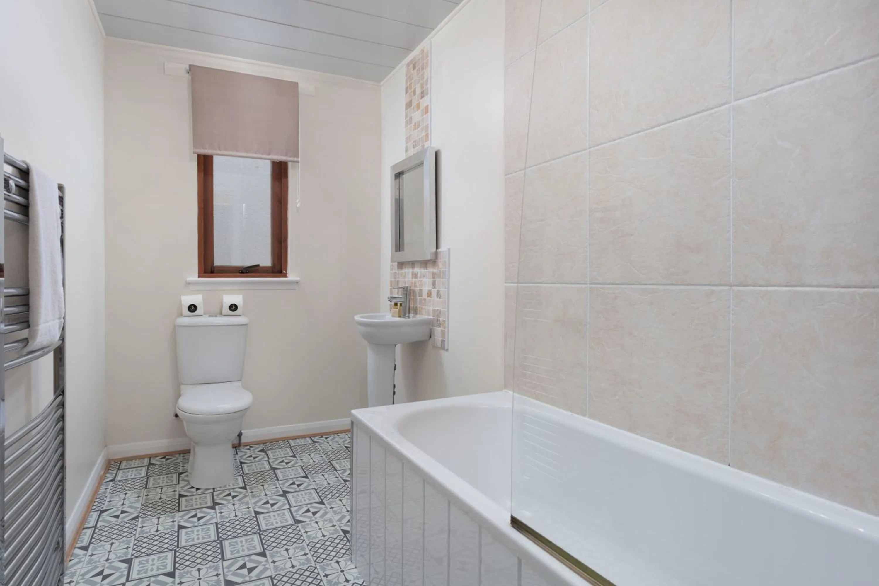 Prestwick Central - Donnini Apartments