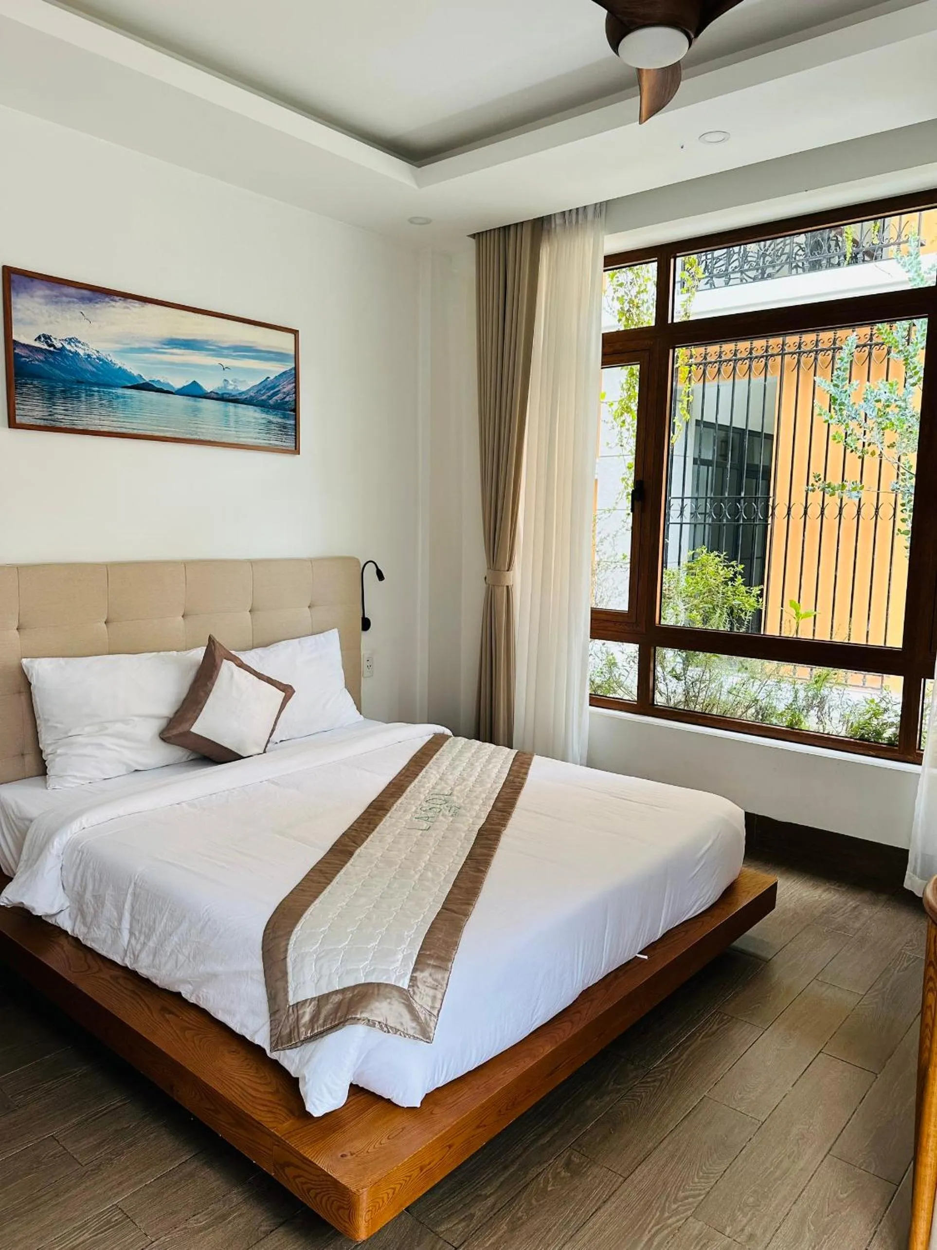 Bed in Lasol Boutique Hotel