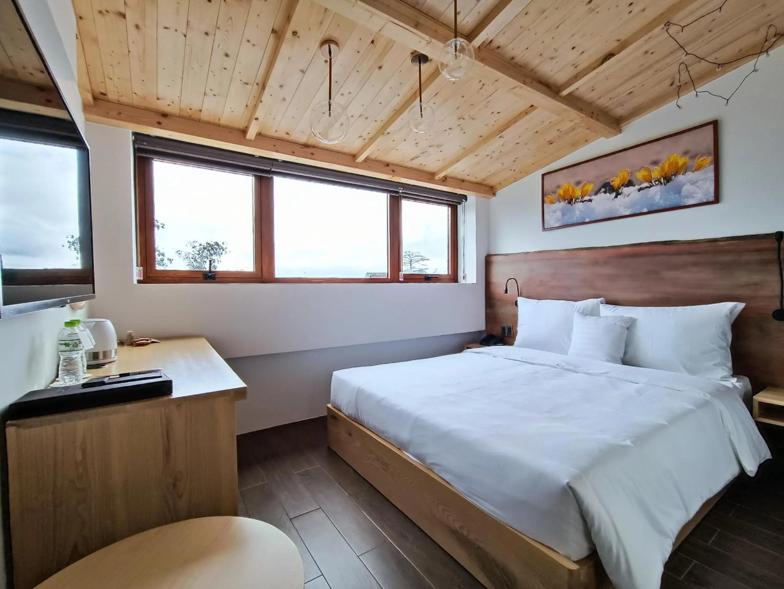 Bedroom, Bed in Lasol Boutique Hotel