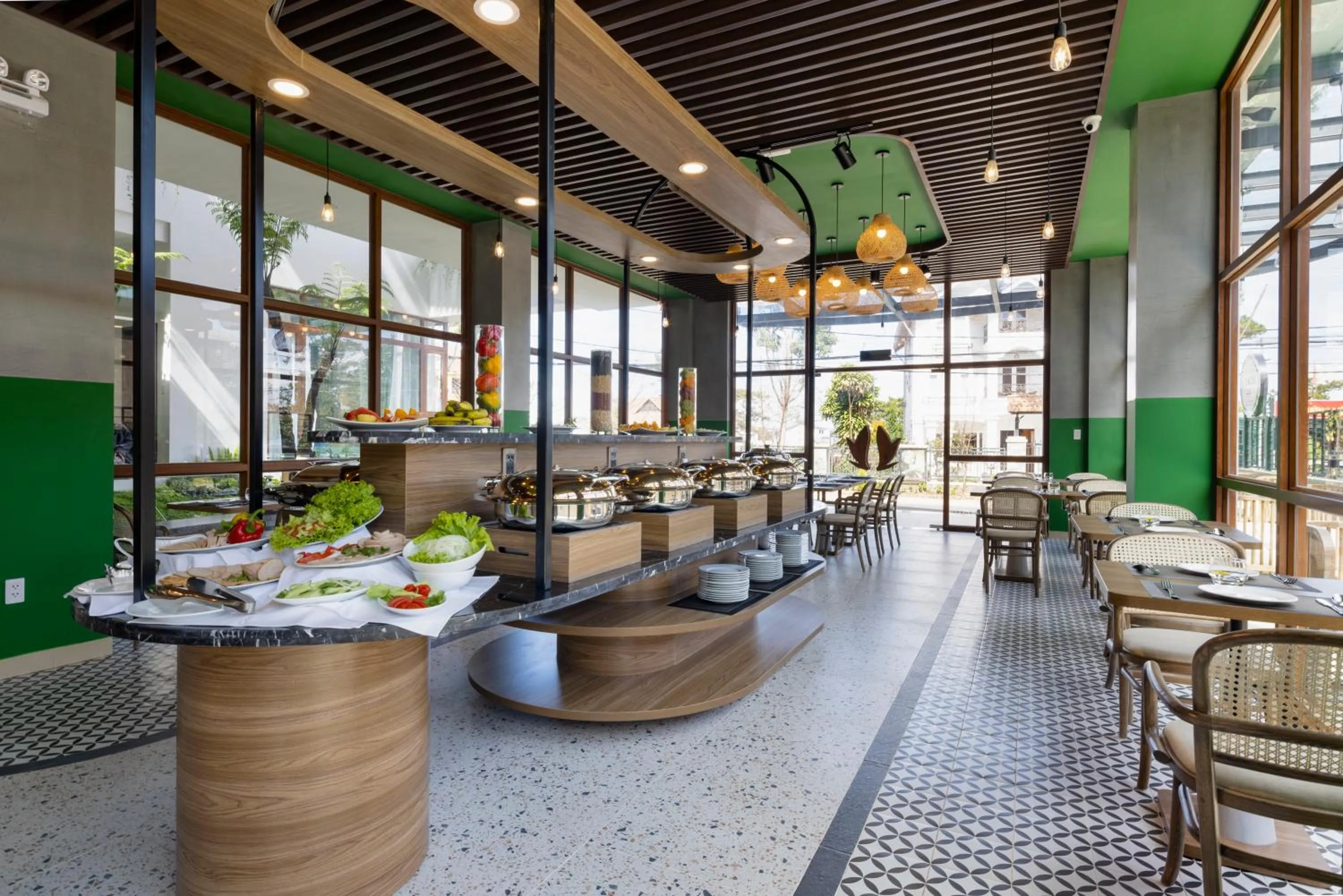 Restaurant/places to eat in Lasol Boutique Hotel