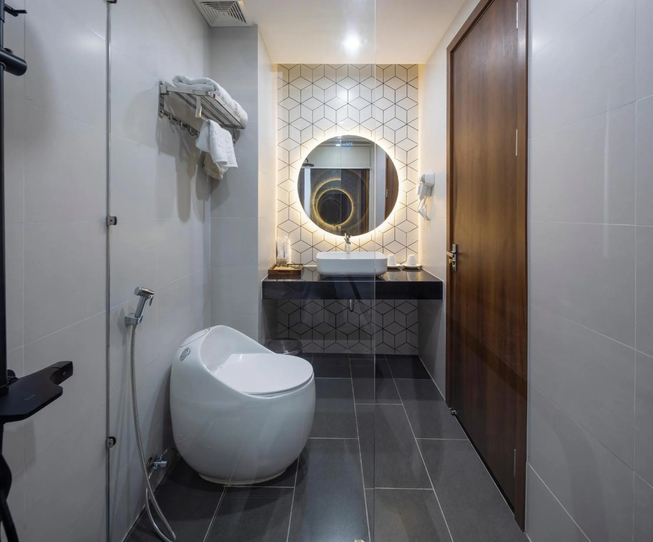 Shower in Lasol Boutique Hotel