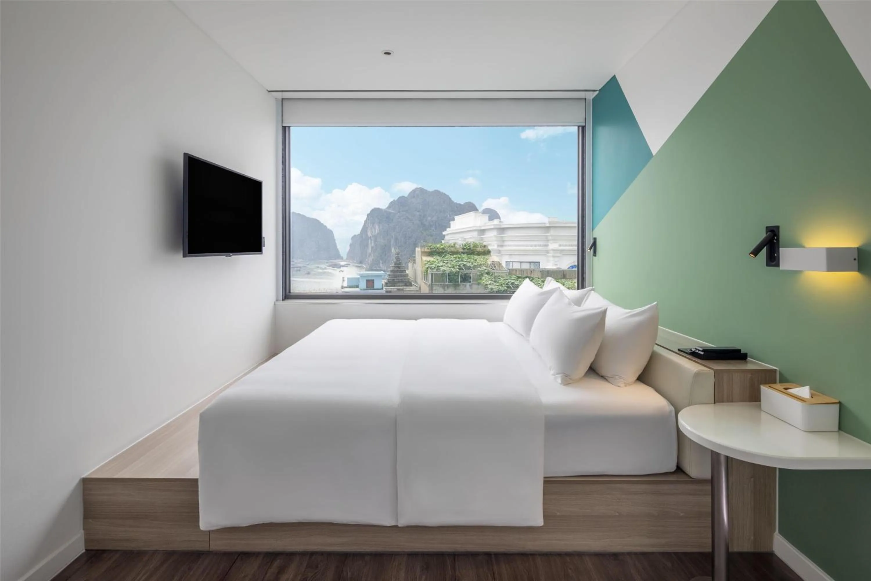 Bed in Tru by Hilton Ha Long Hon Gai Centre