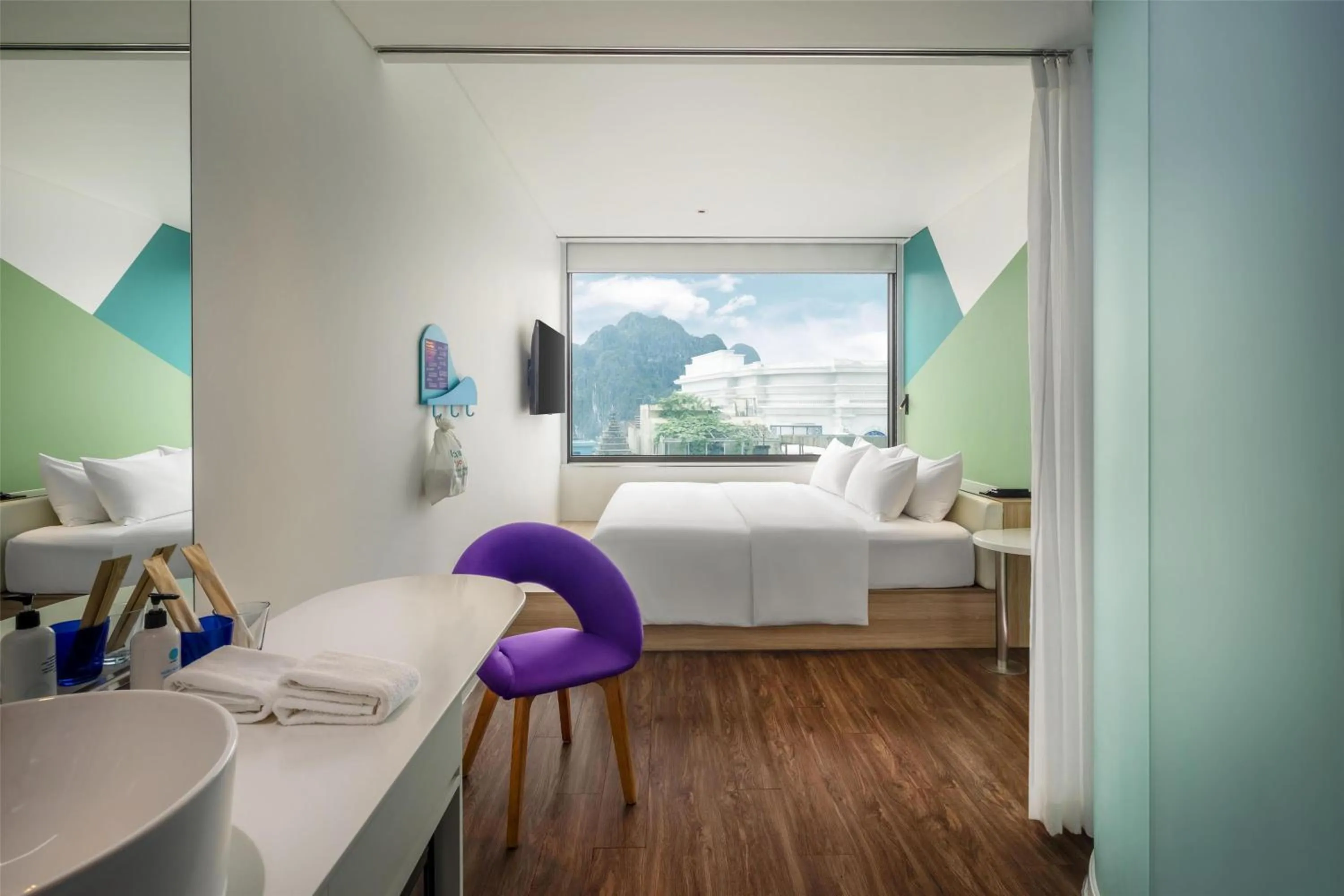 Bedroom, Bed in Tru by Hilton Ha Long Hon Gai Centre