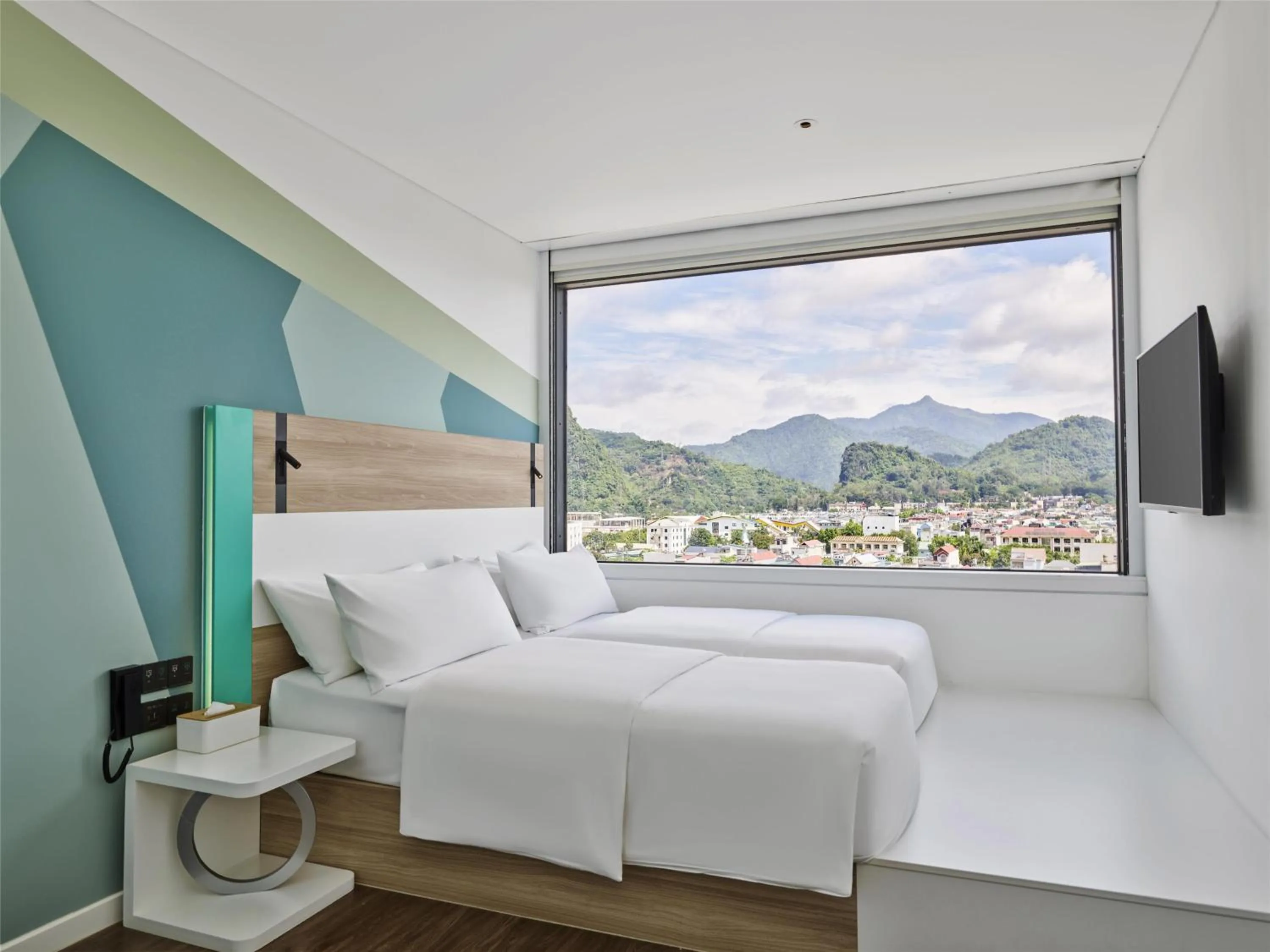 Bedroom, Bed in Tru by Hilton Hoa Binh City Centre