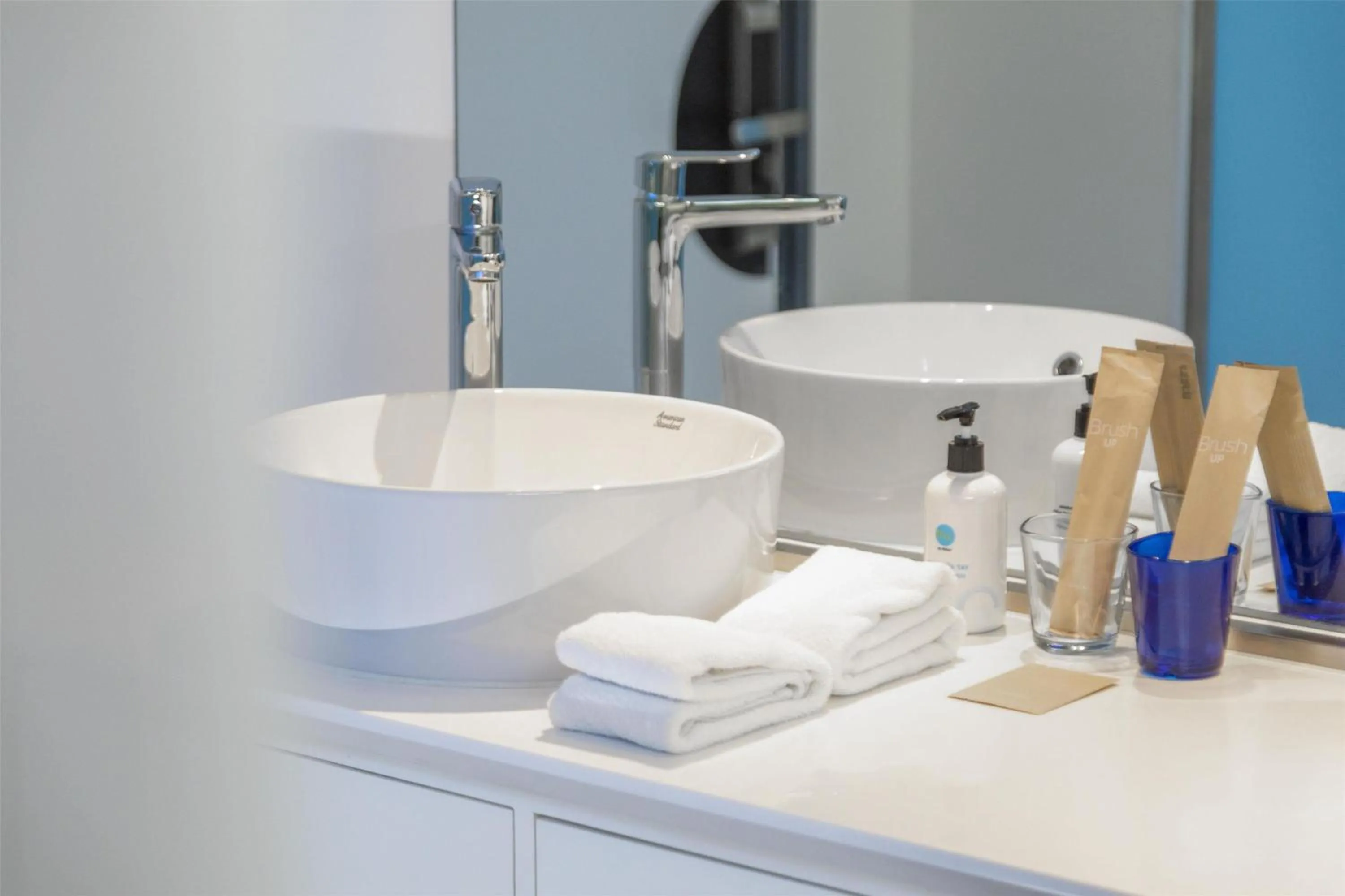 Bathroom in Tru by Hilton Hoa Binh City Centre