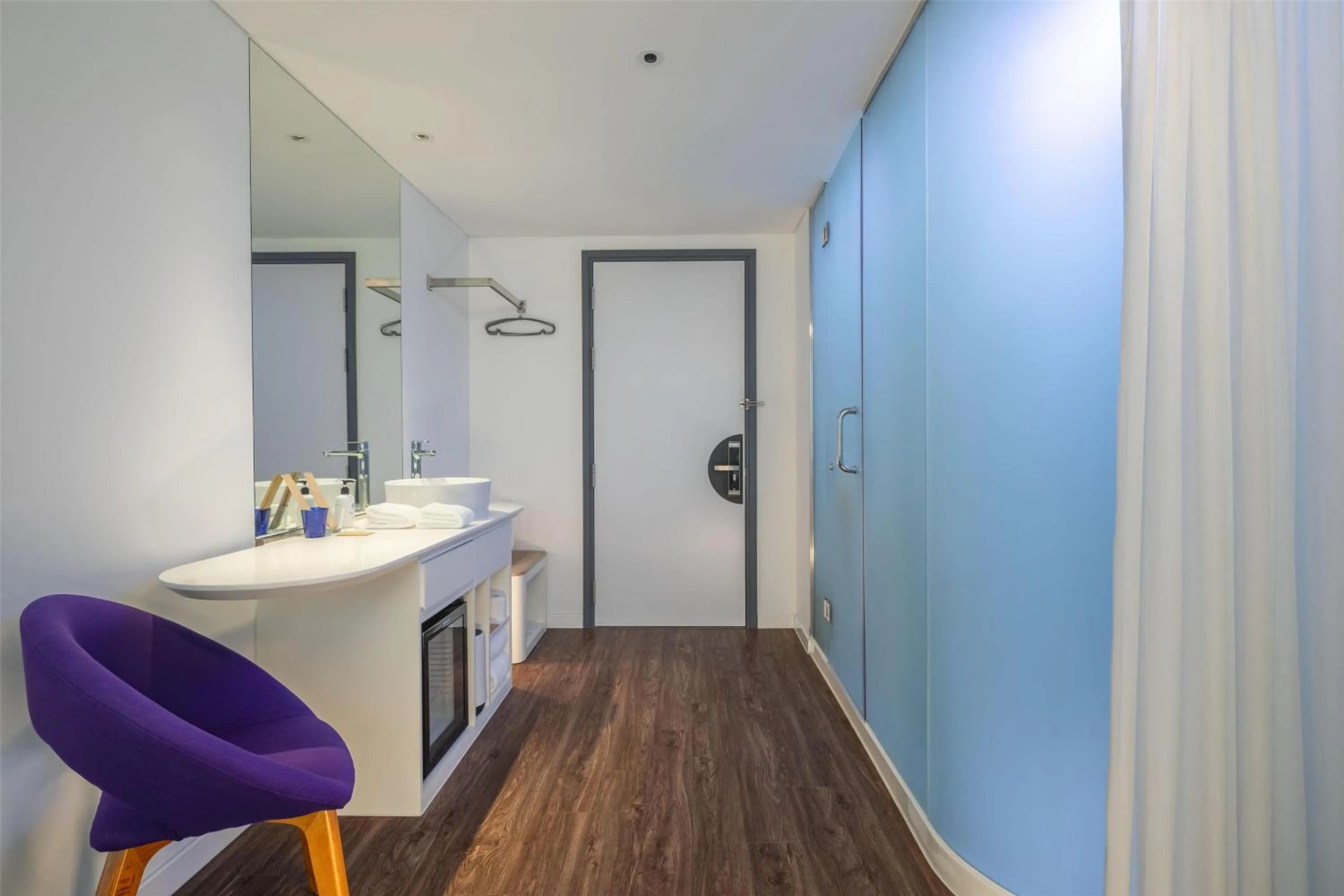 Bedroom in Tru by Hilton Viet Tri City Centre