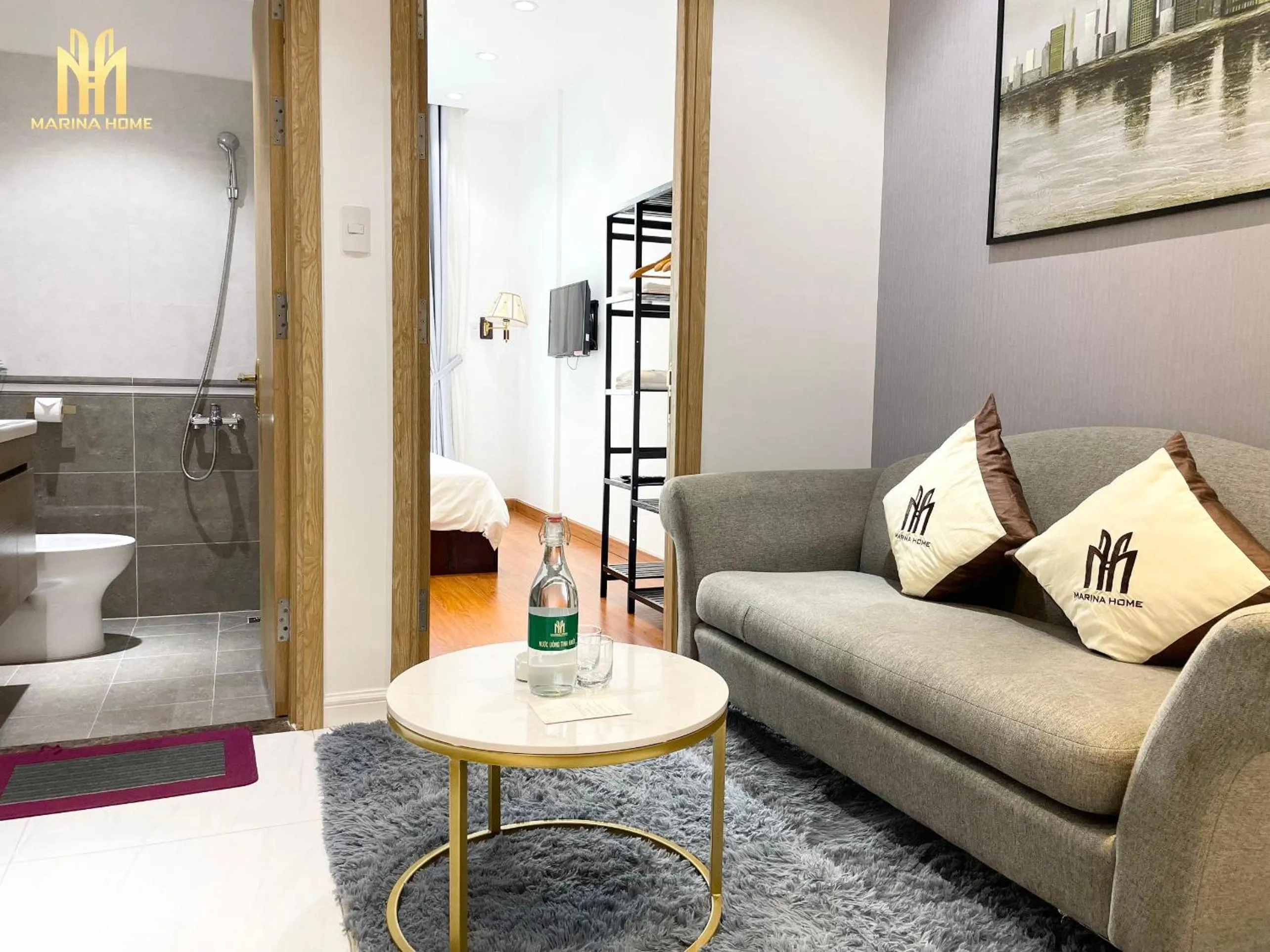 King Room with Balcony in Căn hộ Khách sạn cao cấp Marina Long Xuyên