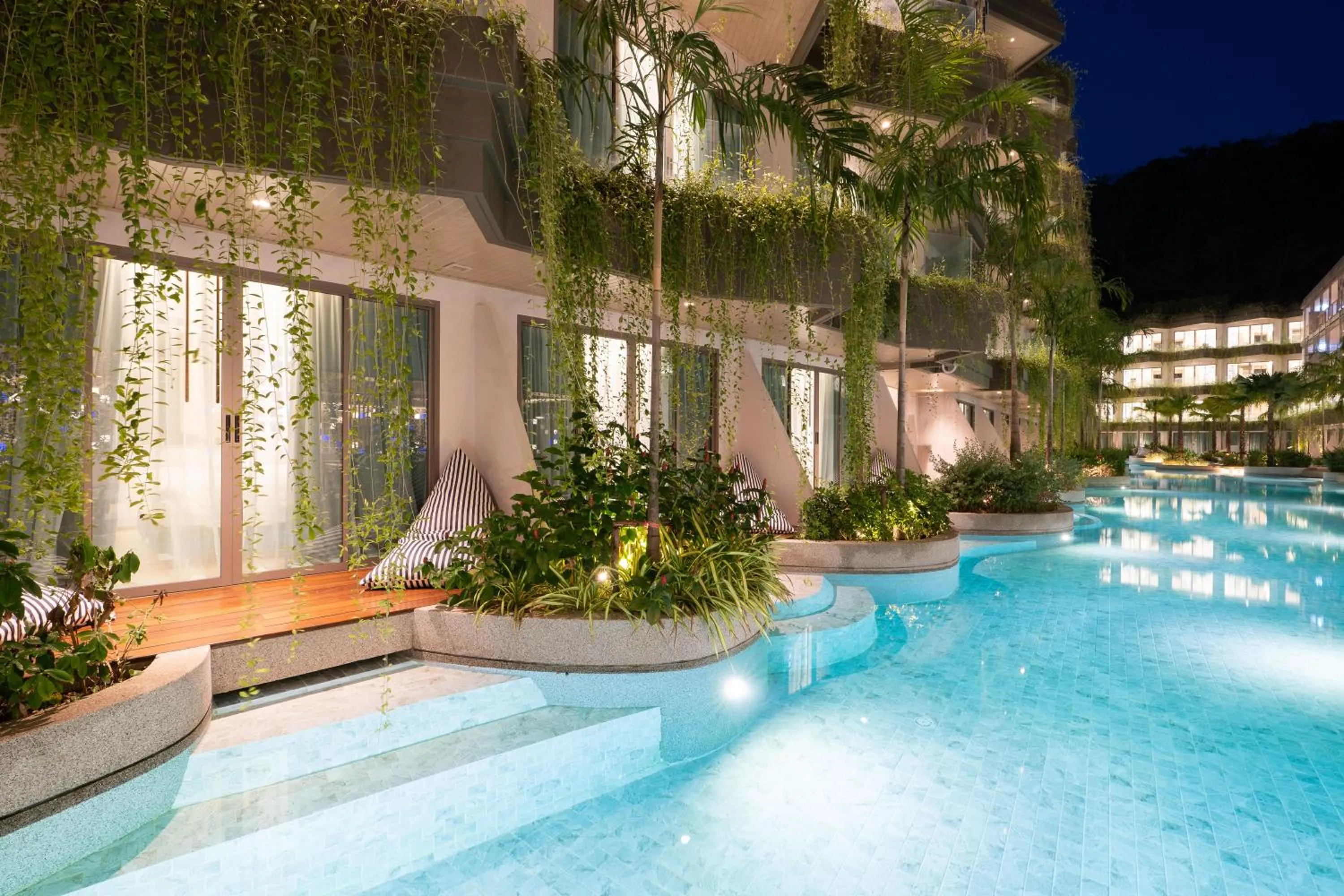 Property building in Panwaburi Beachfront Resort - SHA Extra Plus