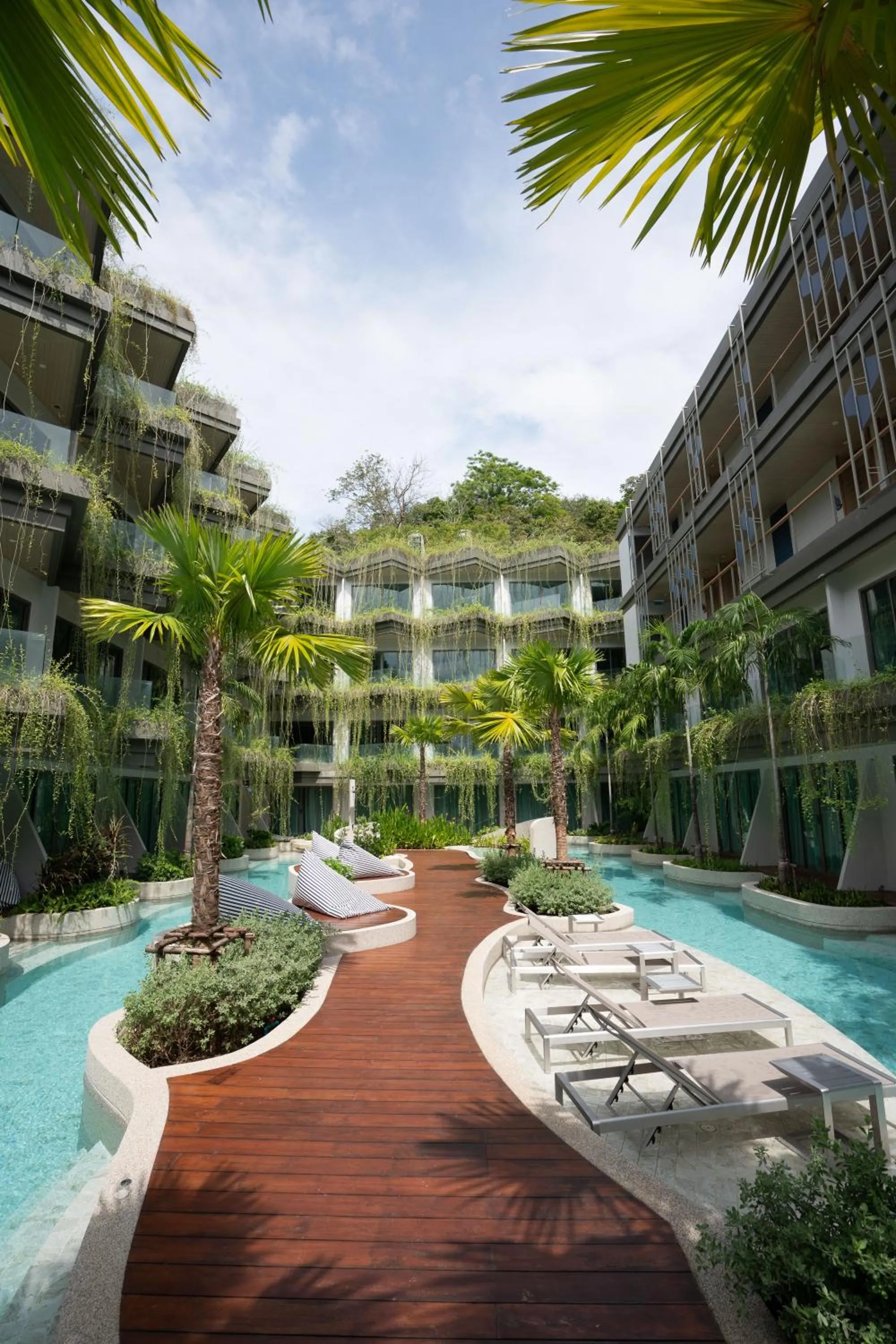 Property building in Panwaburi Beachfront Resort - SHA Extra Plus