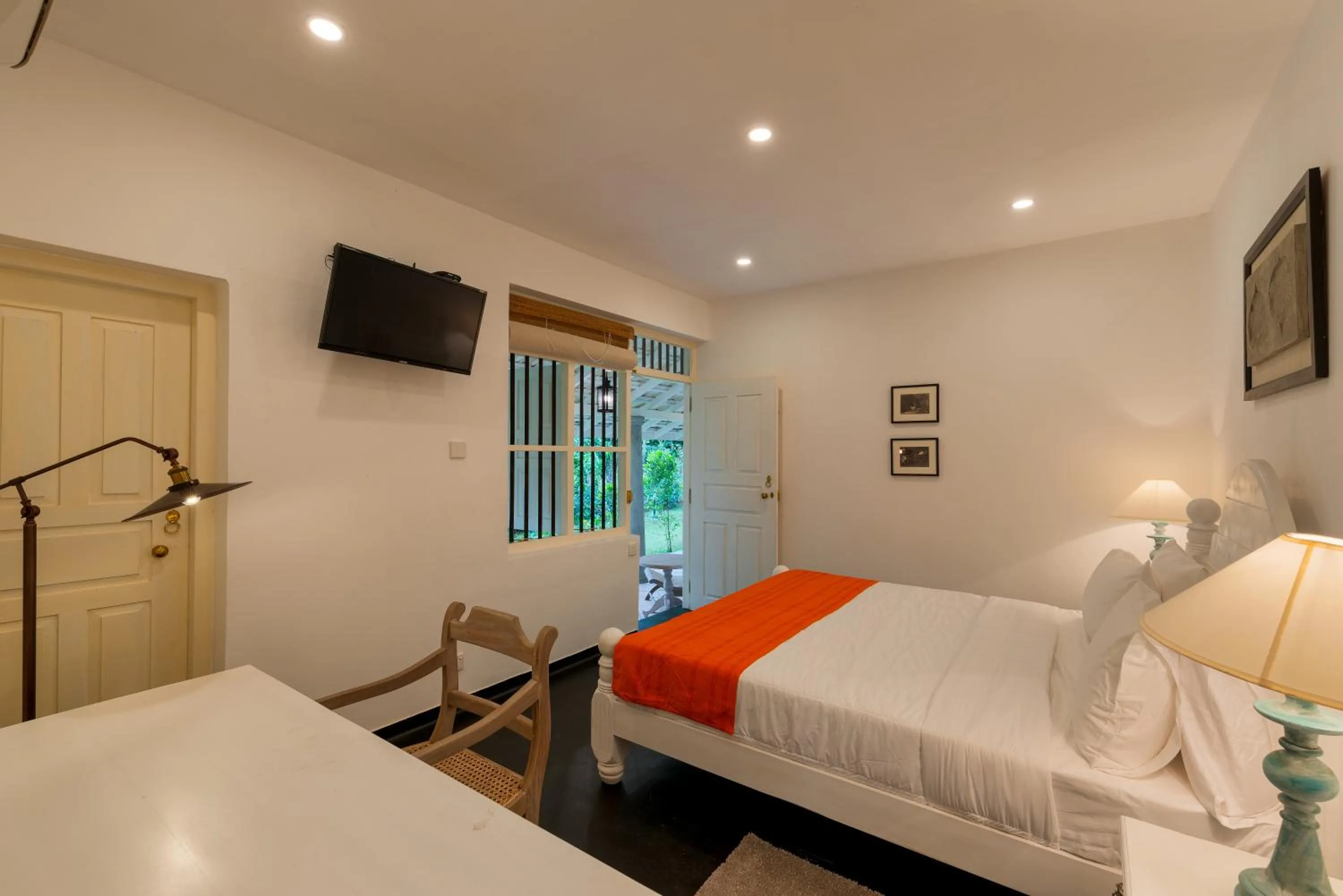 Budget Double Room - single occupancy in Ilukketiya Tea Chalets