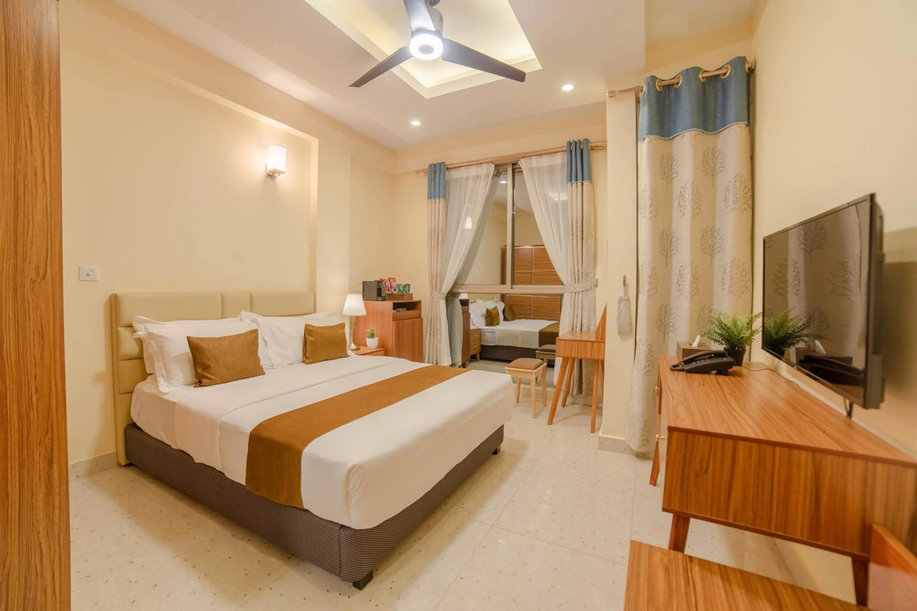 Bedroom, Bed in Amber Beach Hotel