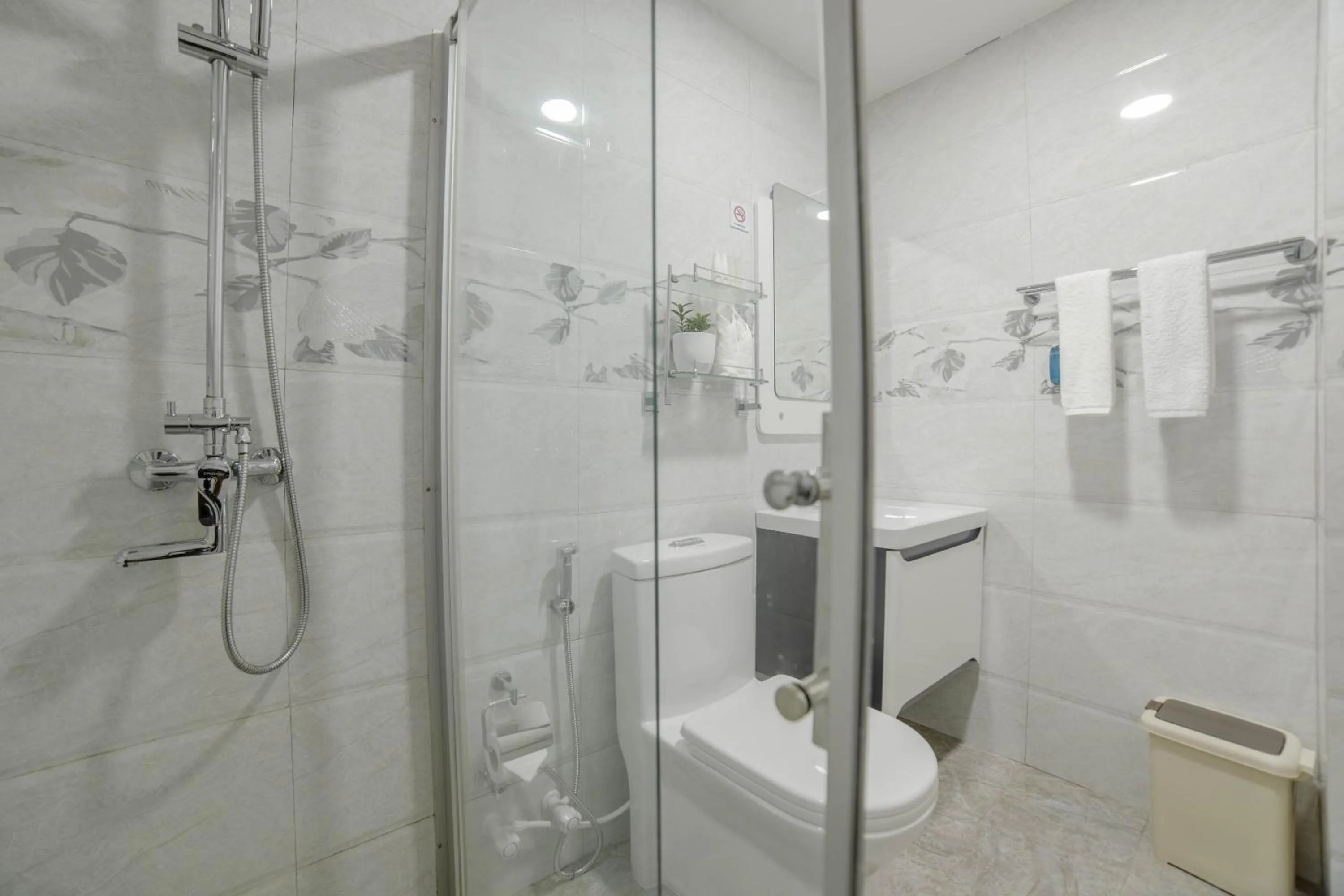 Toilet in Amber Beach Hotel