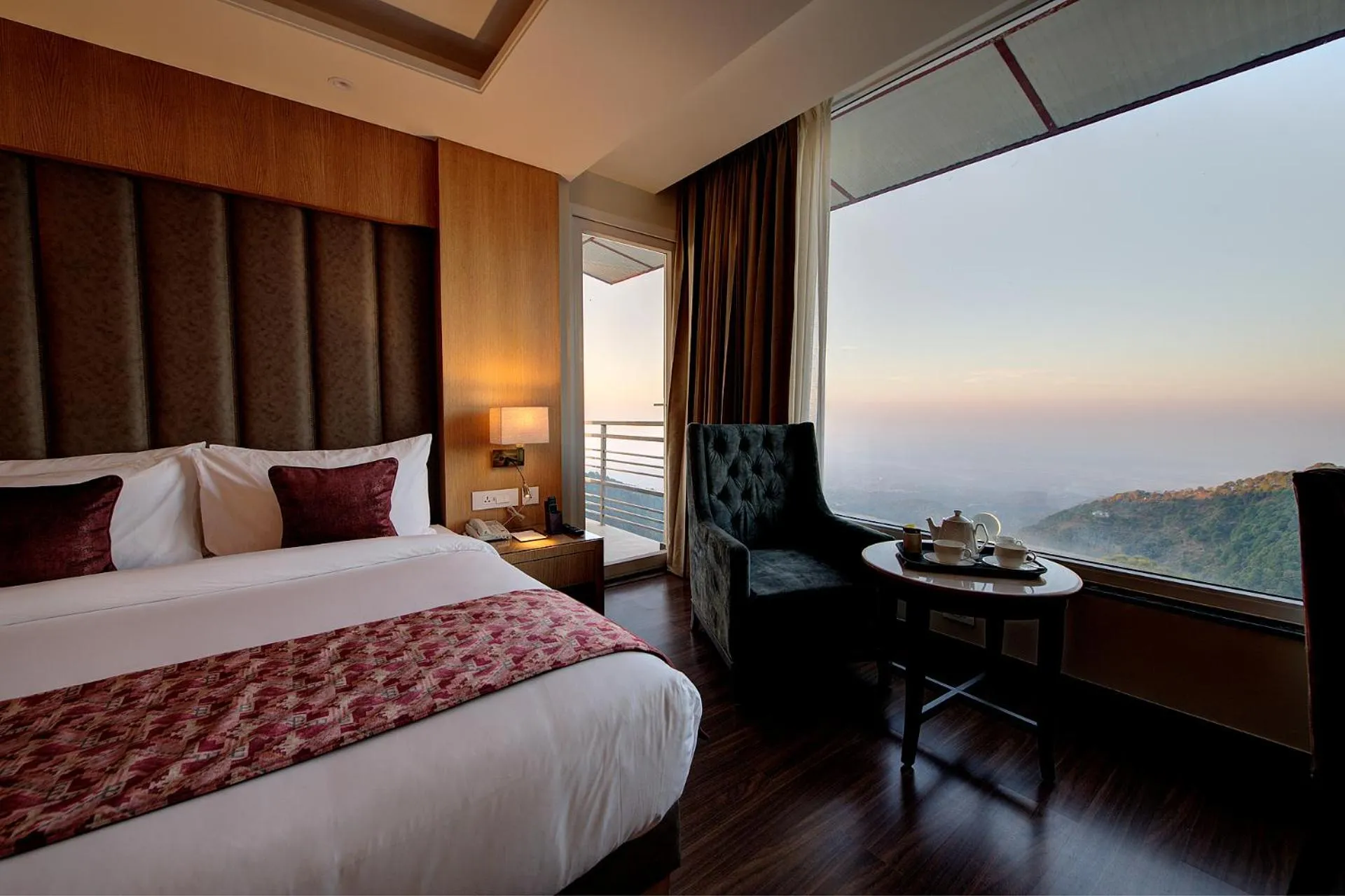 Photo of the whole room, Bed in Best Western Plus Revanta Mcleod Ganj