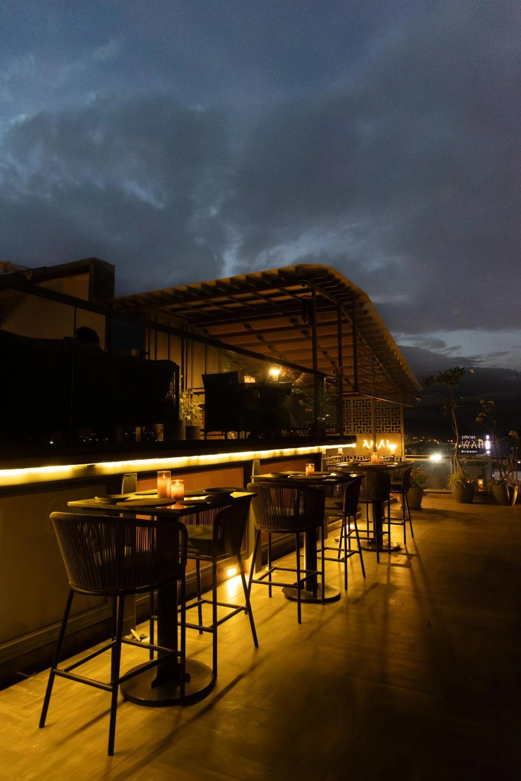 Restaurant/places to eat in Aura Boutique Hotel