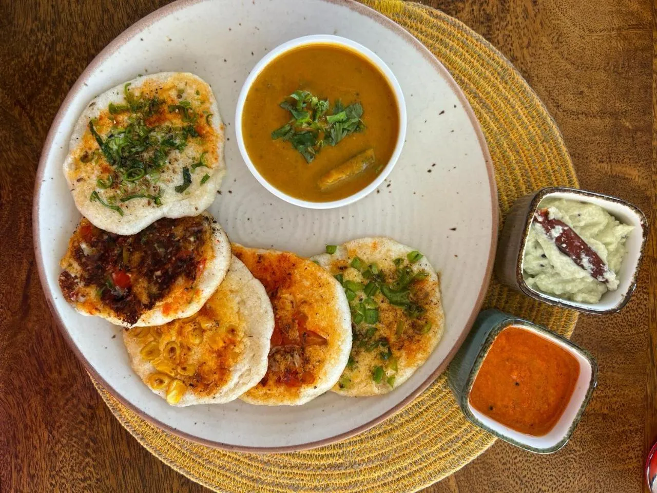 Restaurant/places to eat in Aura Boutique Hotel