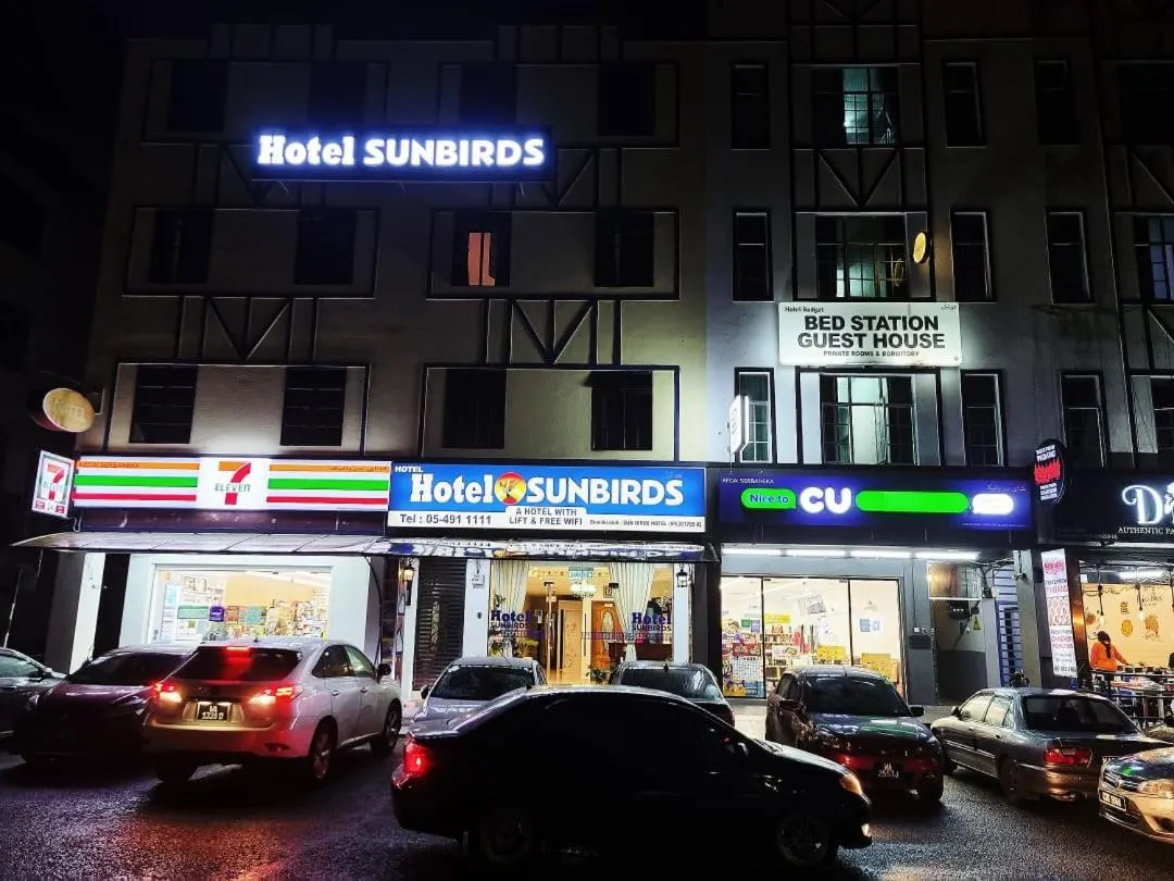 Night in Hotel Sun Birds