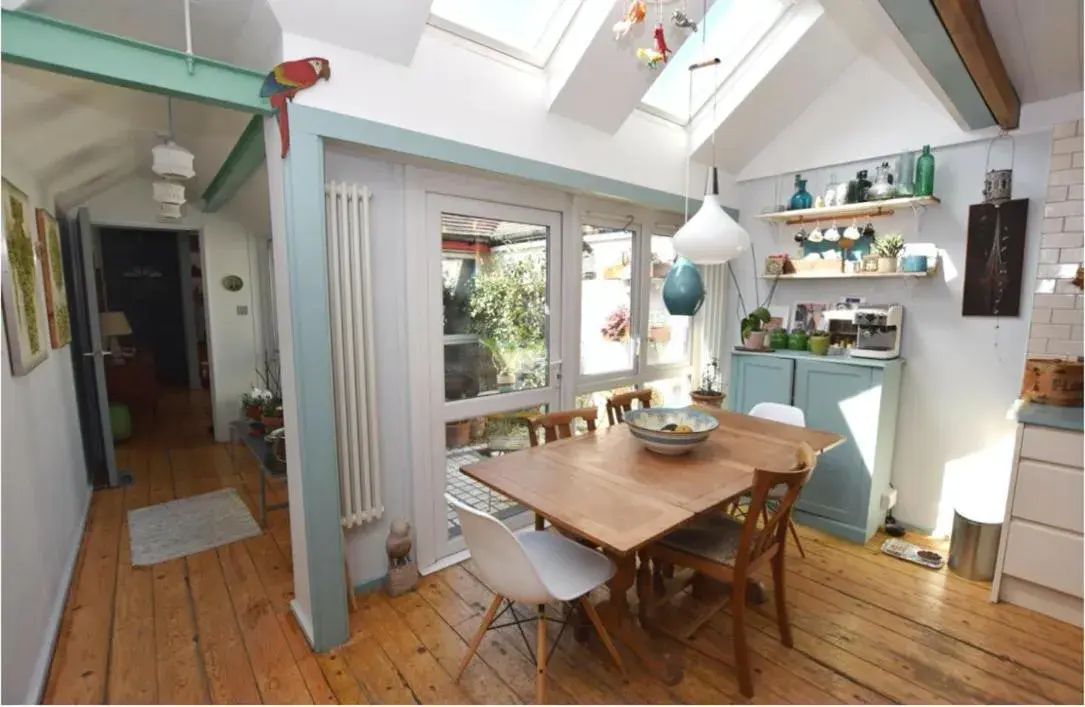 Stylish 3 bed house with parking in Bermondsey, SE1 Stylish 3 bed house with parking in Bermondsey, SE1
