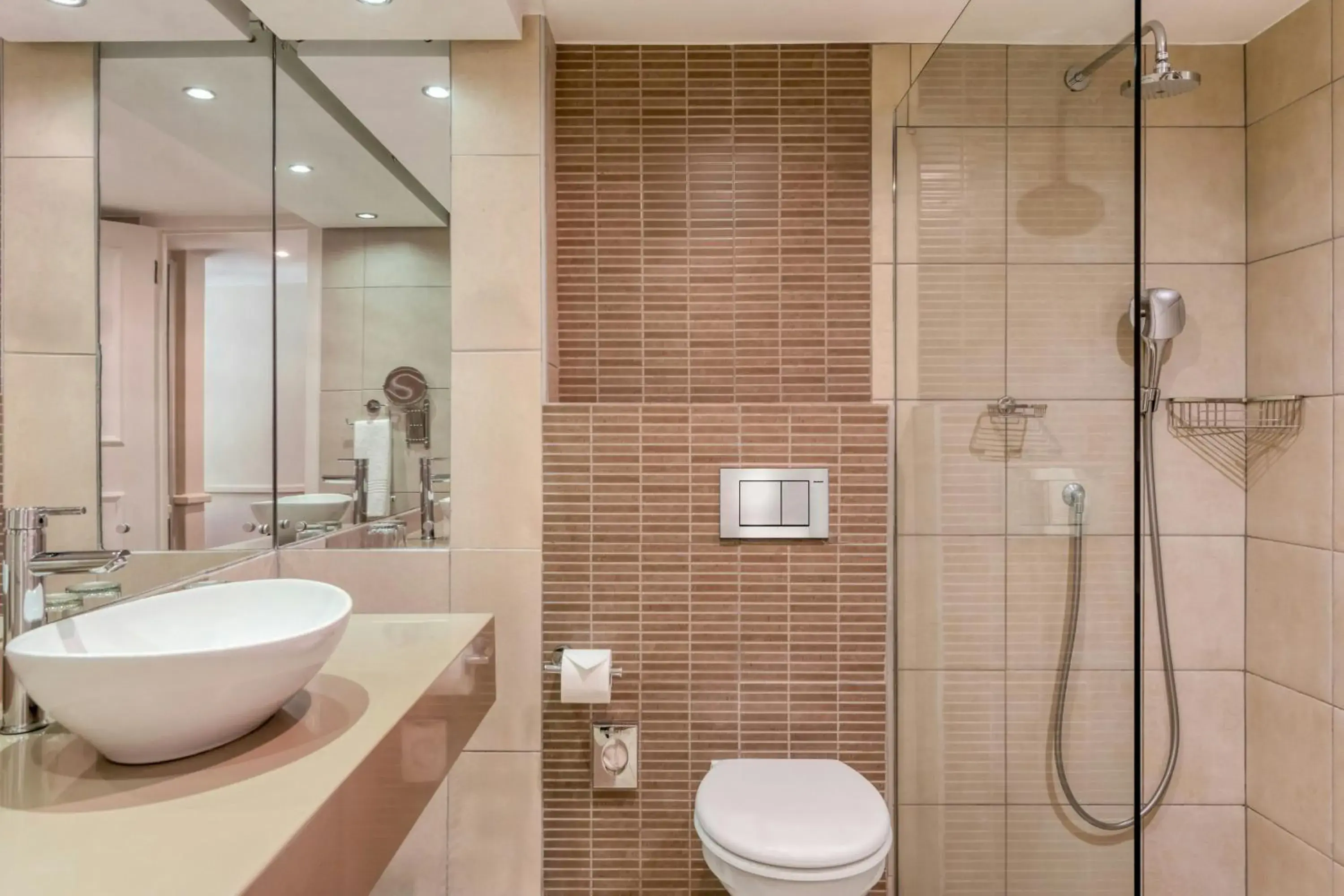 Bathroom in Lord Charles Hotel, Somerset West, a Tribute Portfolio Hotel Bathroom in Lord Charles Hotel, Somerset West, a Tribute Portfolio Hotel