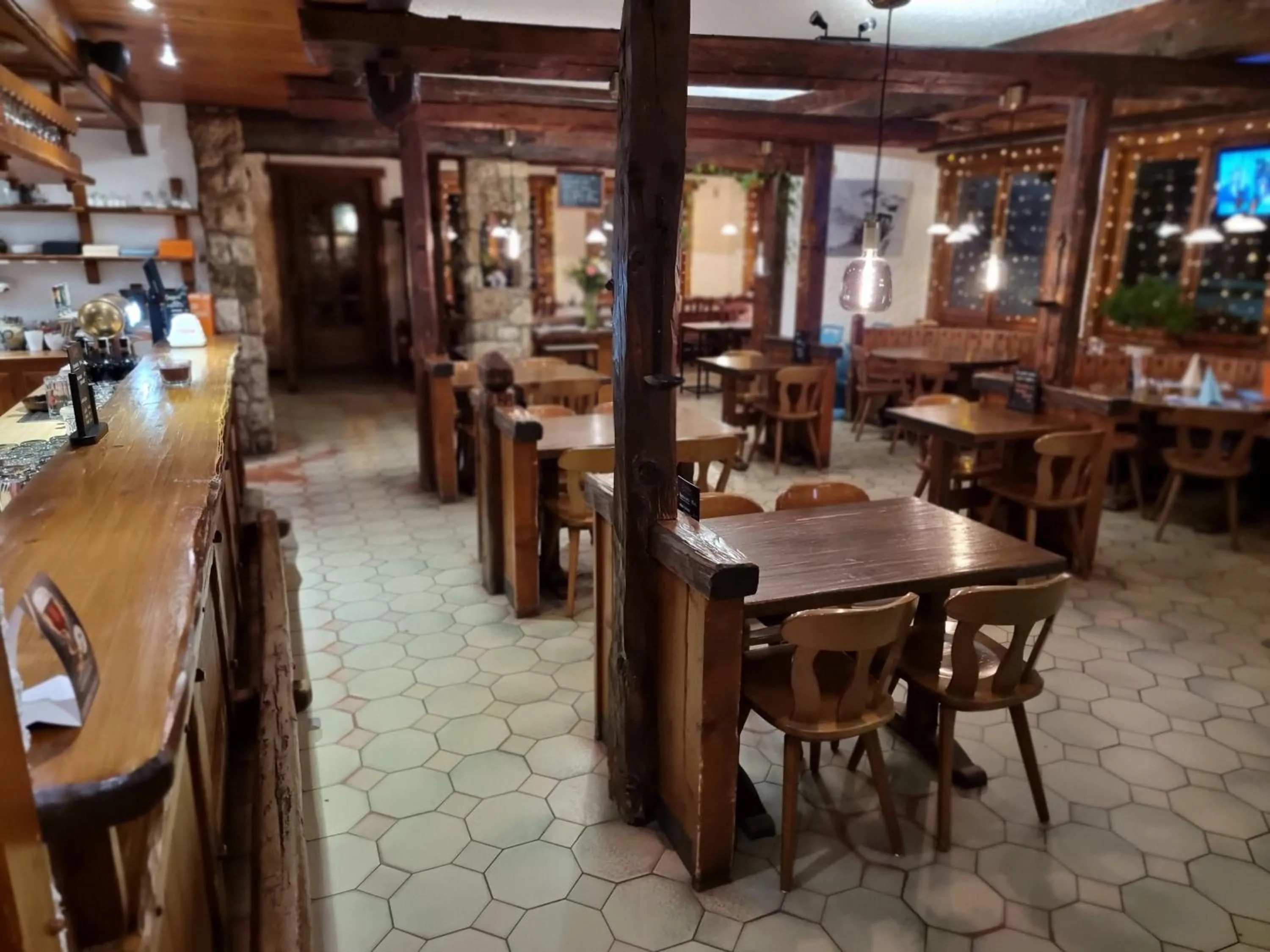 Lounge or bar in Le Catogne