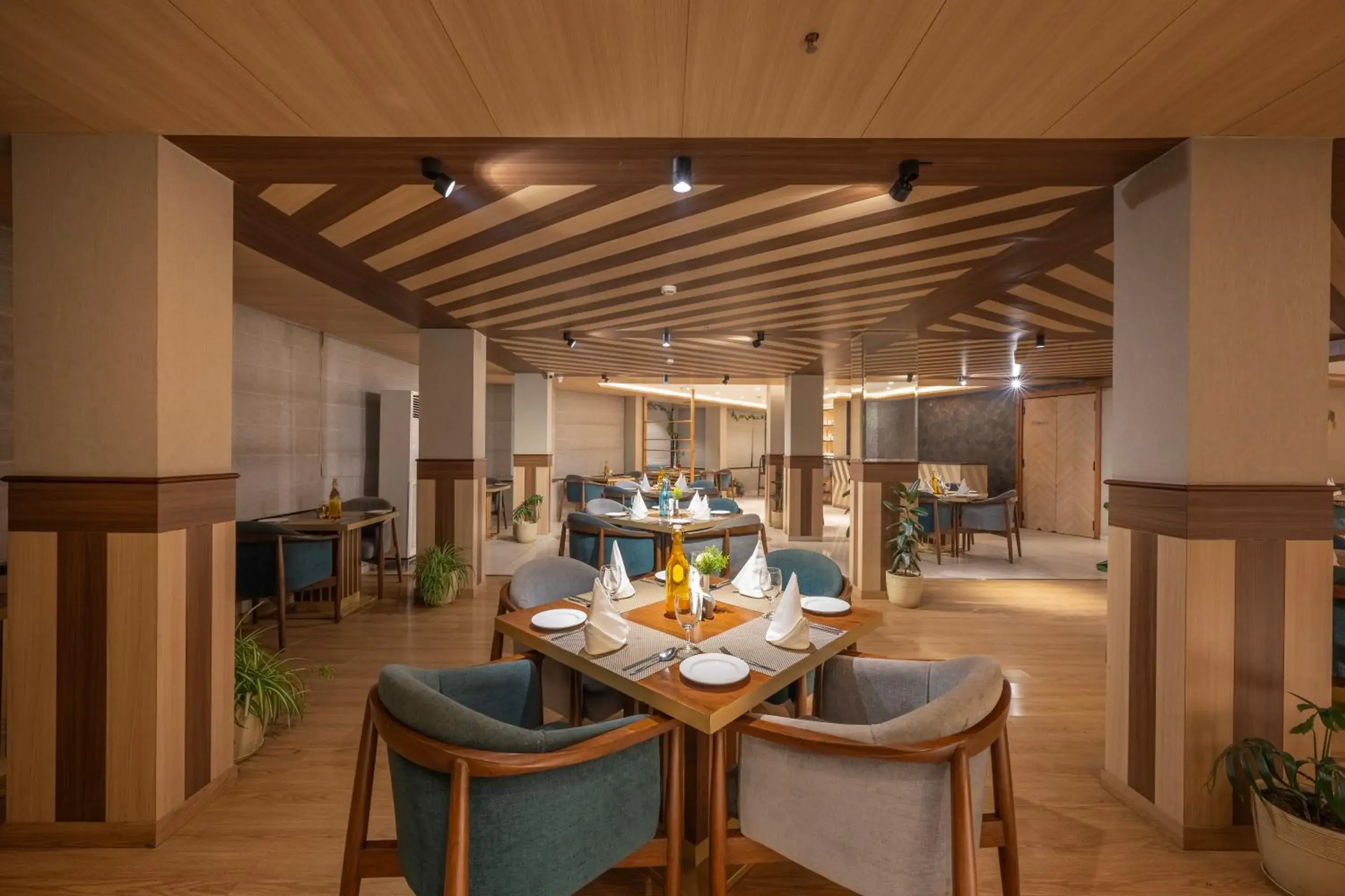 Restaurant/places to eat in Snow Valley Heights Restaurant/places to eat in Snow Valley Heights