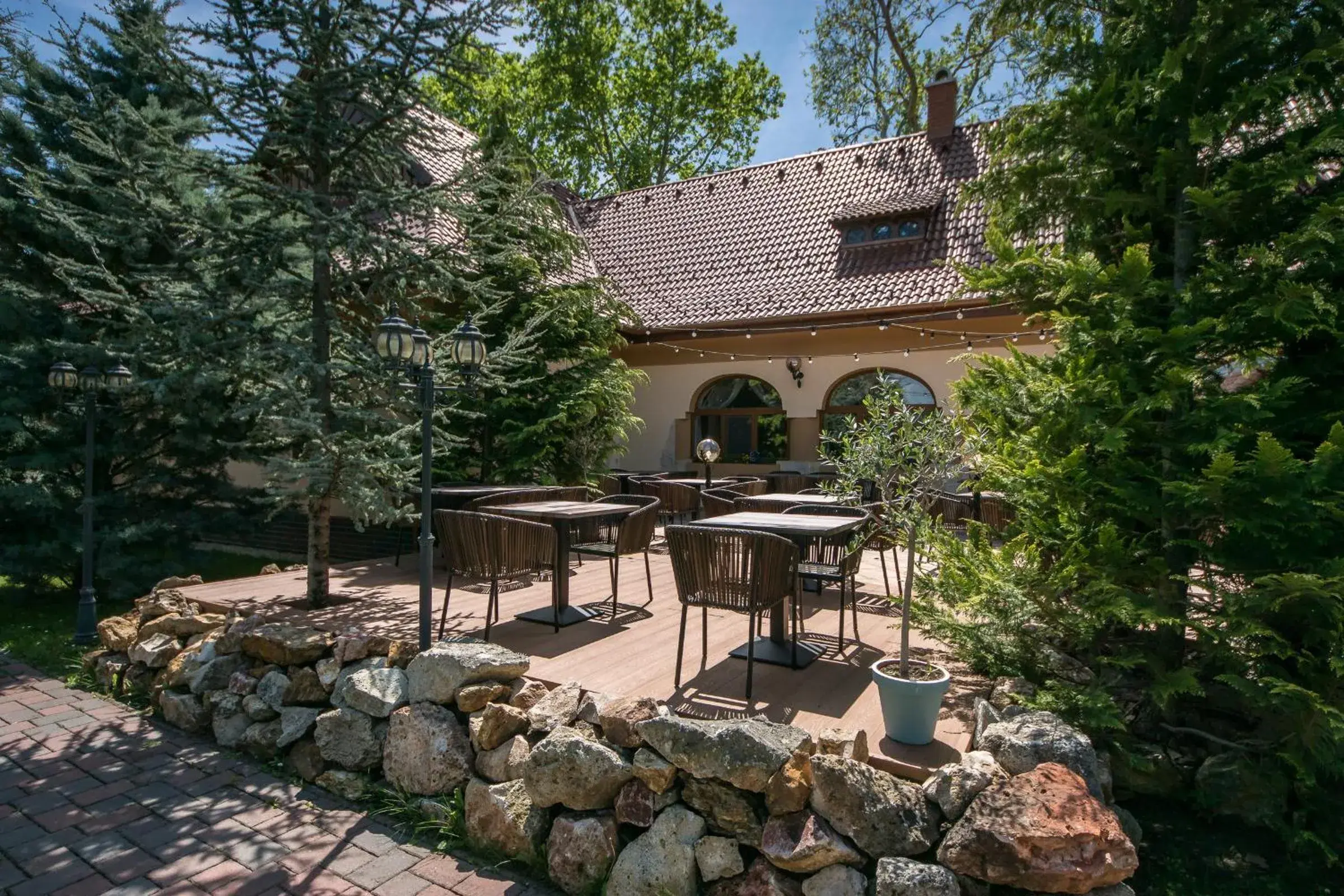 Platan Garden Rooms & Restaurant Platan Garden Rooms & Restaurant