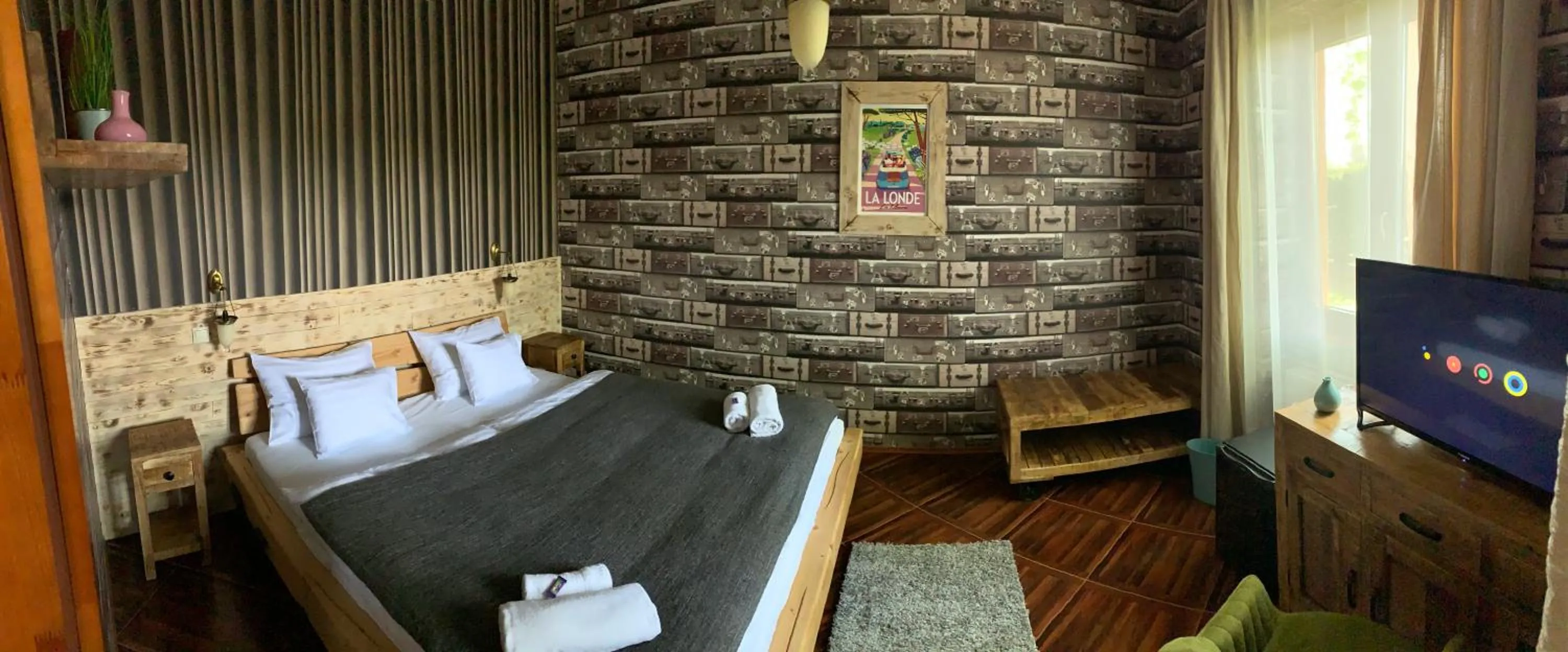 Photo of the whole room, Bed in Platan Garden Rooms & Restaurant