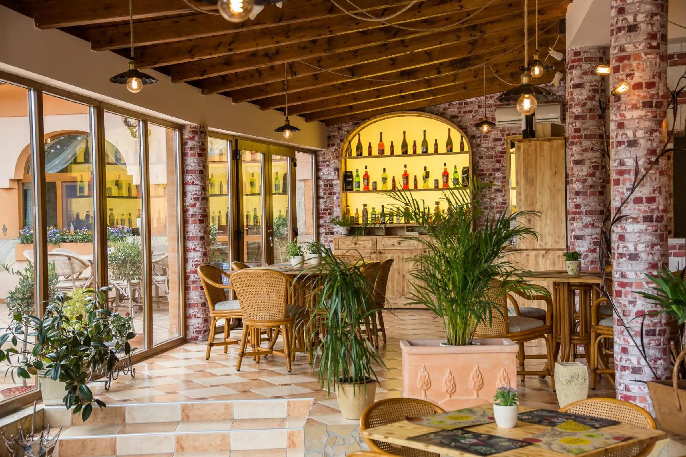 Property building in Platan Garden Rooms & Restaurant