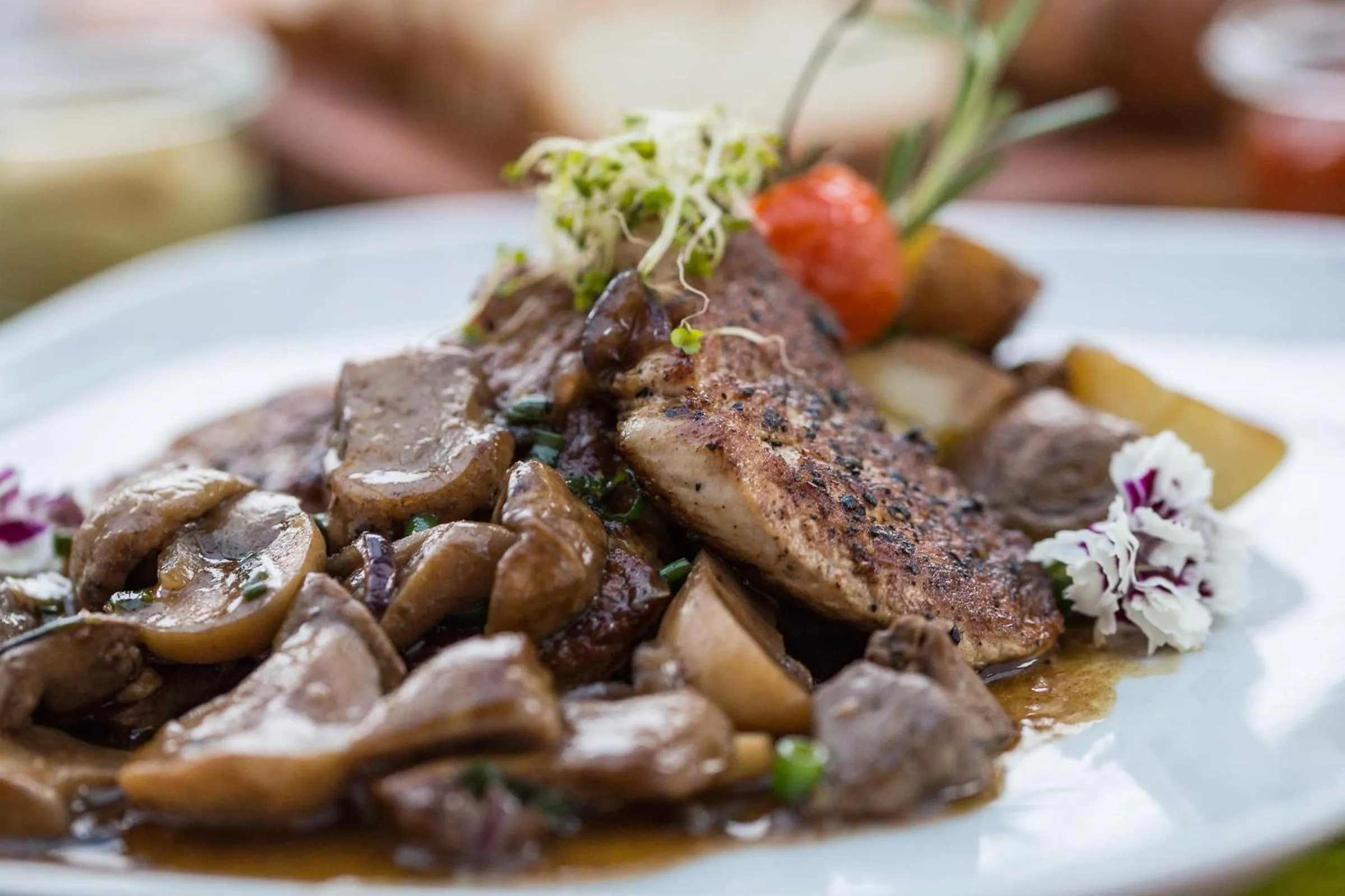 Restaurant/places to eat in Platan Garden Rooms & Restaurant