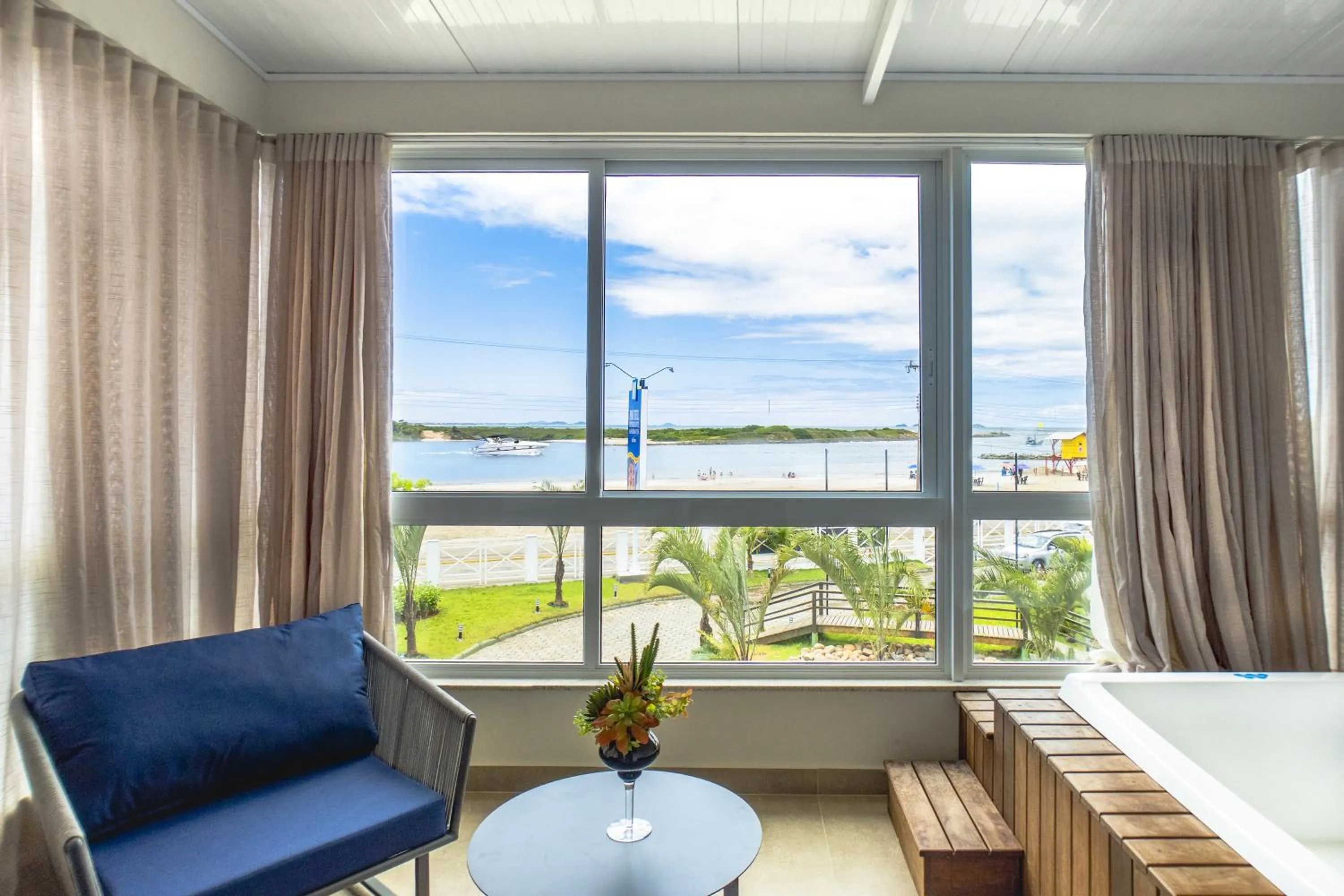 Sea view in Hotel Bandeirantes da Barra