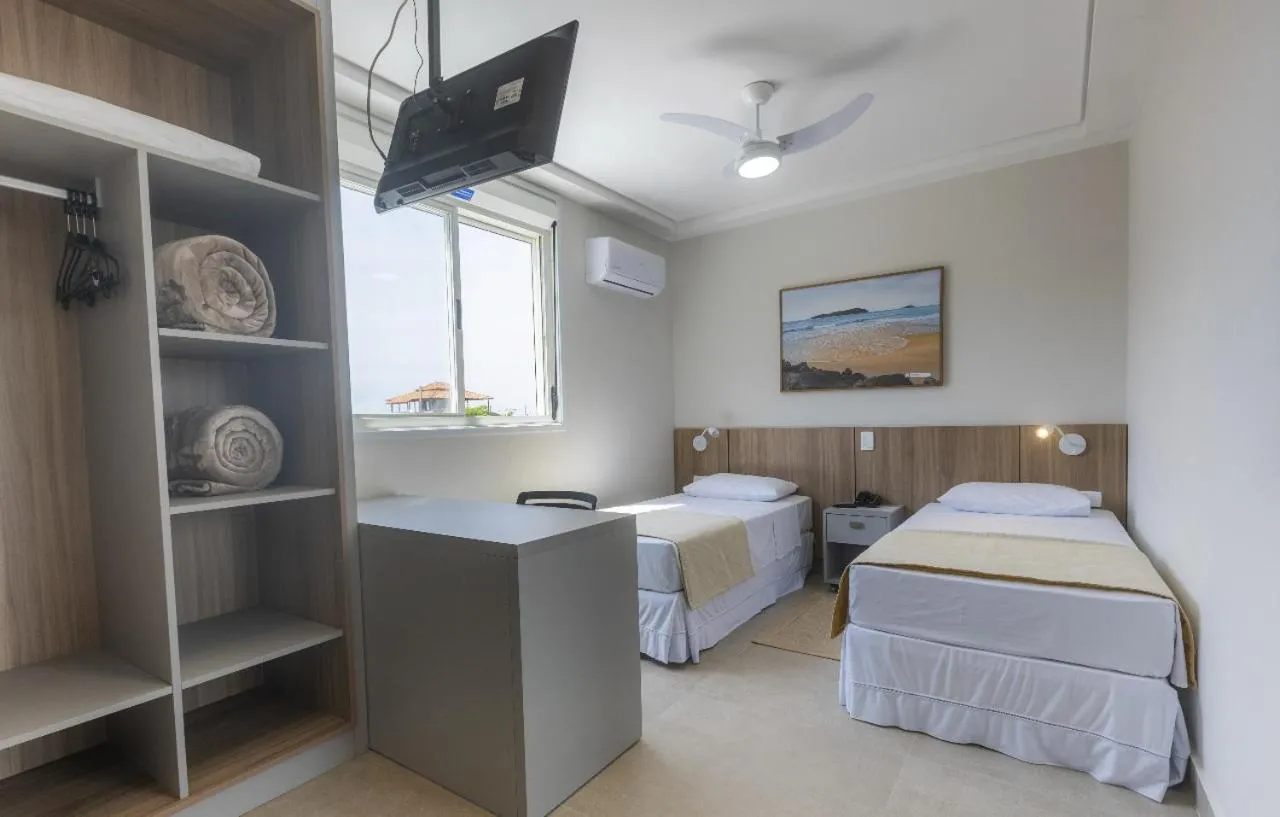 Bed in Hotel Bandeirantes da Barra