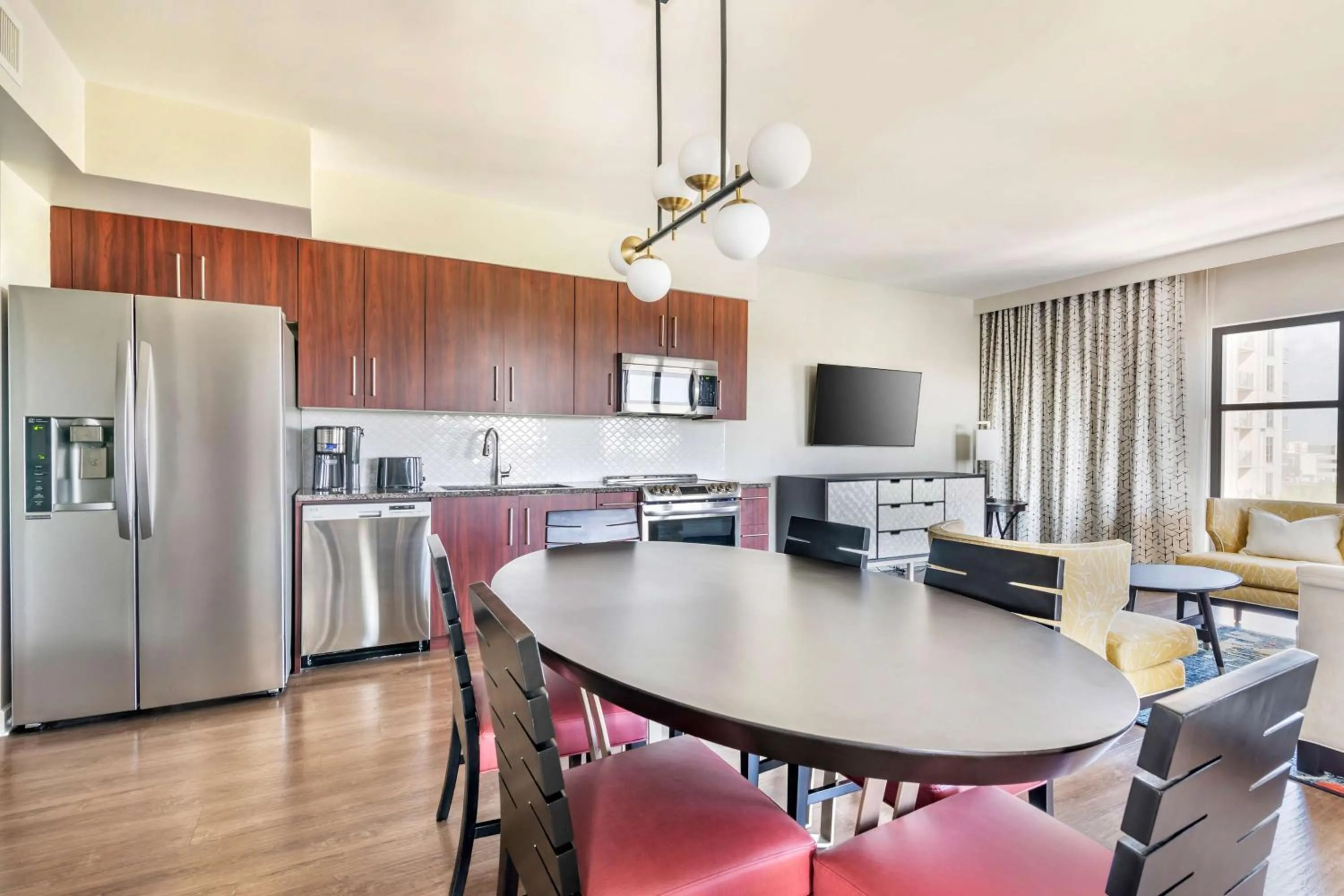 Kitchen or kitchenette in Hilton Grand Vacations Club Las Palmeras Orlando