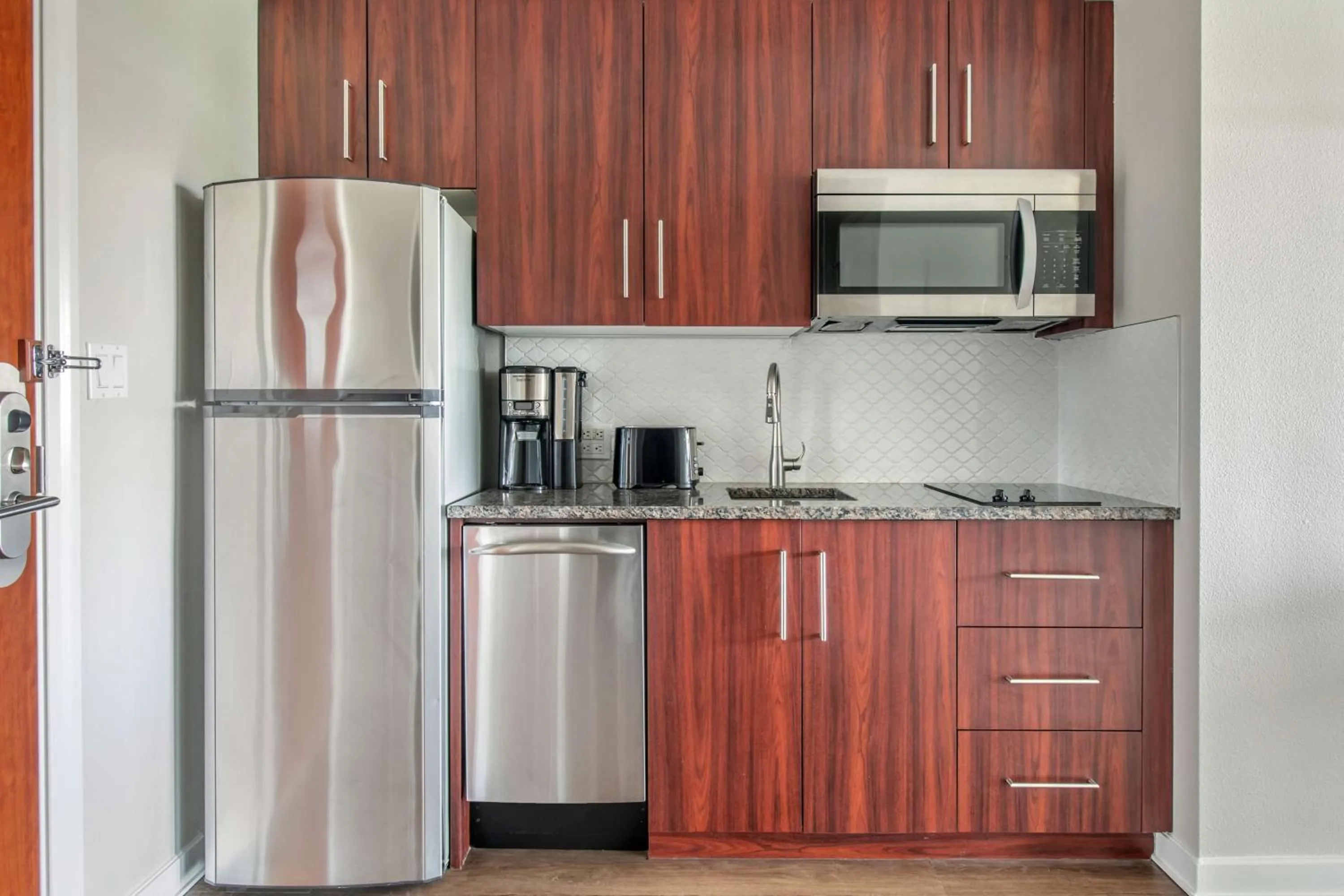 Kitchen or kitchenette in Hilton Grand Vacations Club Las Palmeras Orlando