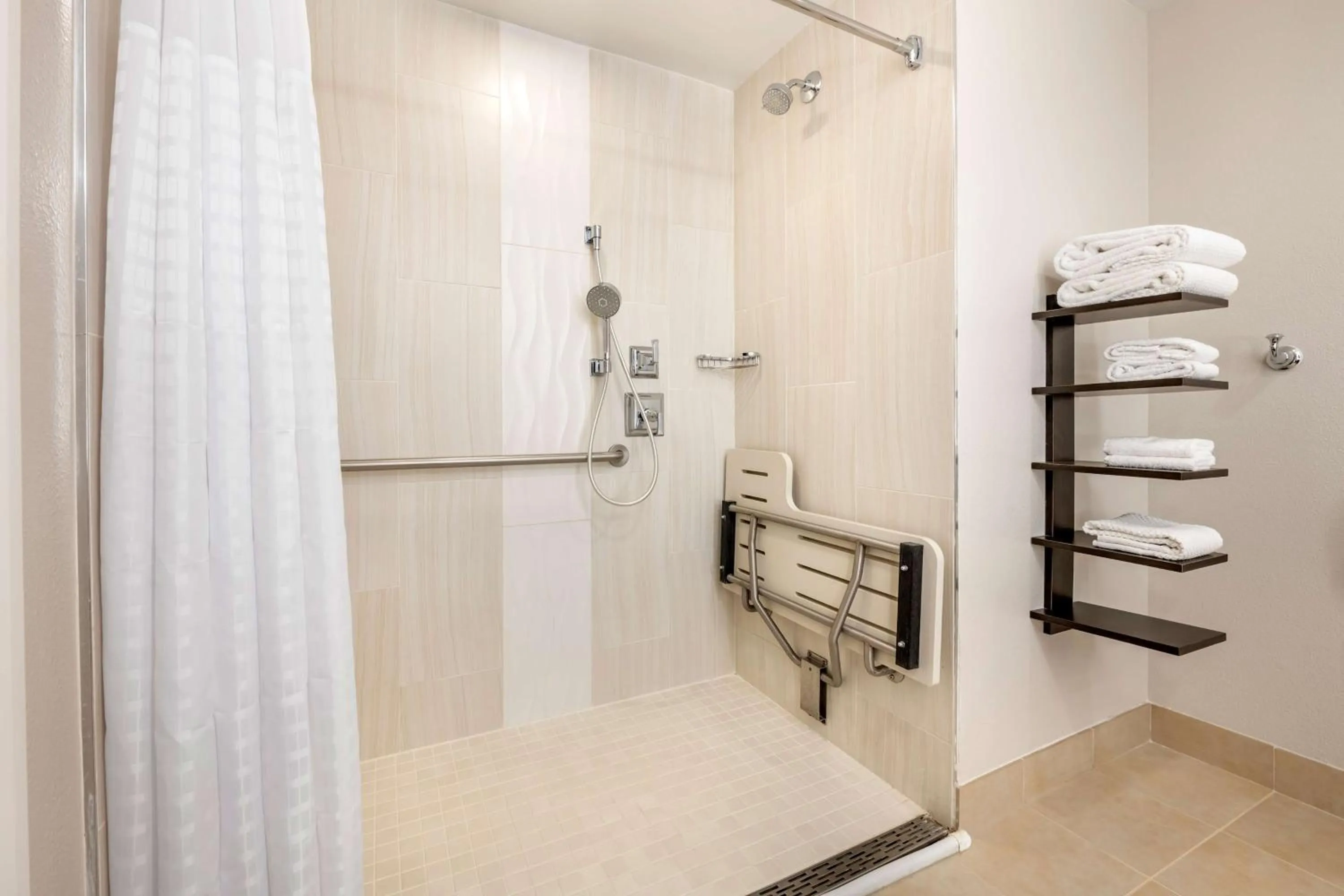 Bathroom in Hilton Grand Vacations Club Las Palmeras Orlando