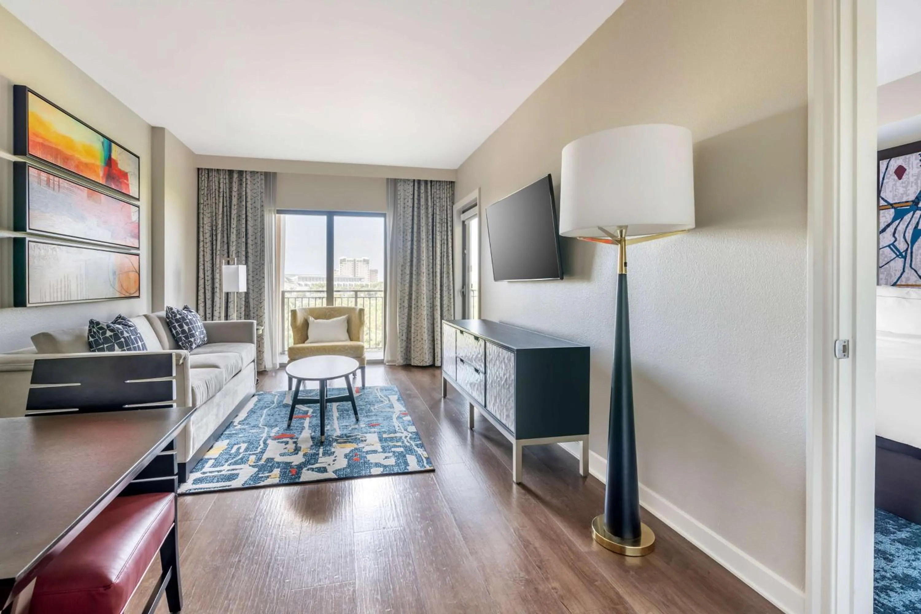 Living room in Hilton Grand Vacations Club Las Palmeras Orlando