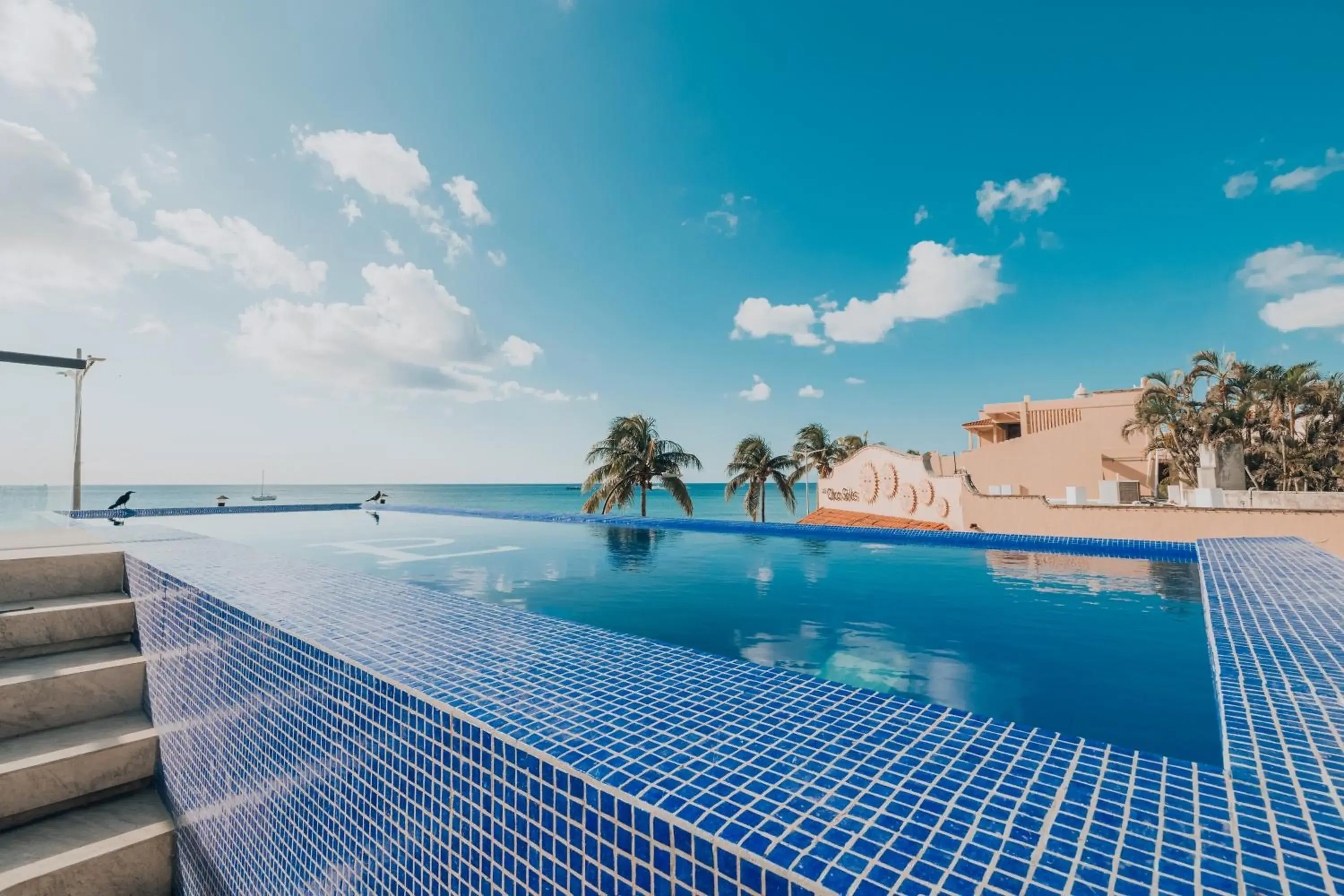 Swimming pool in Hotel Puerto Libre Swimming pool in Hotel Puerto Libre