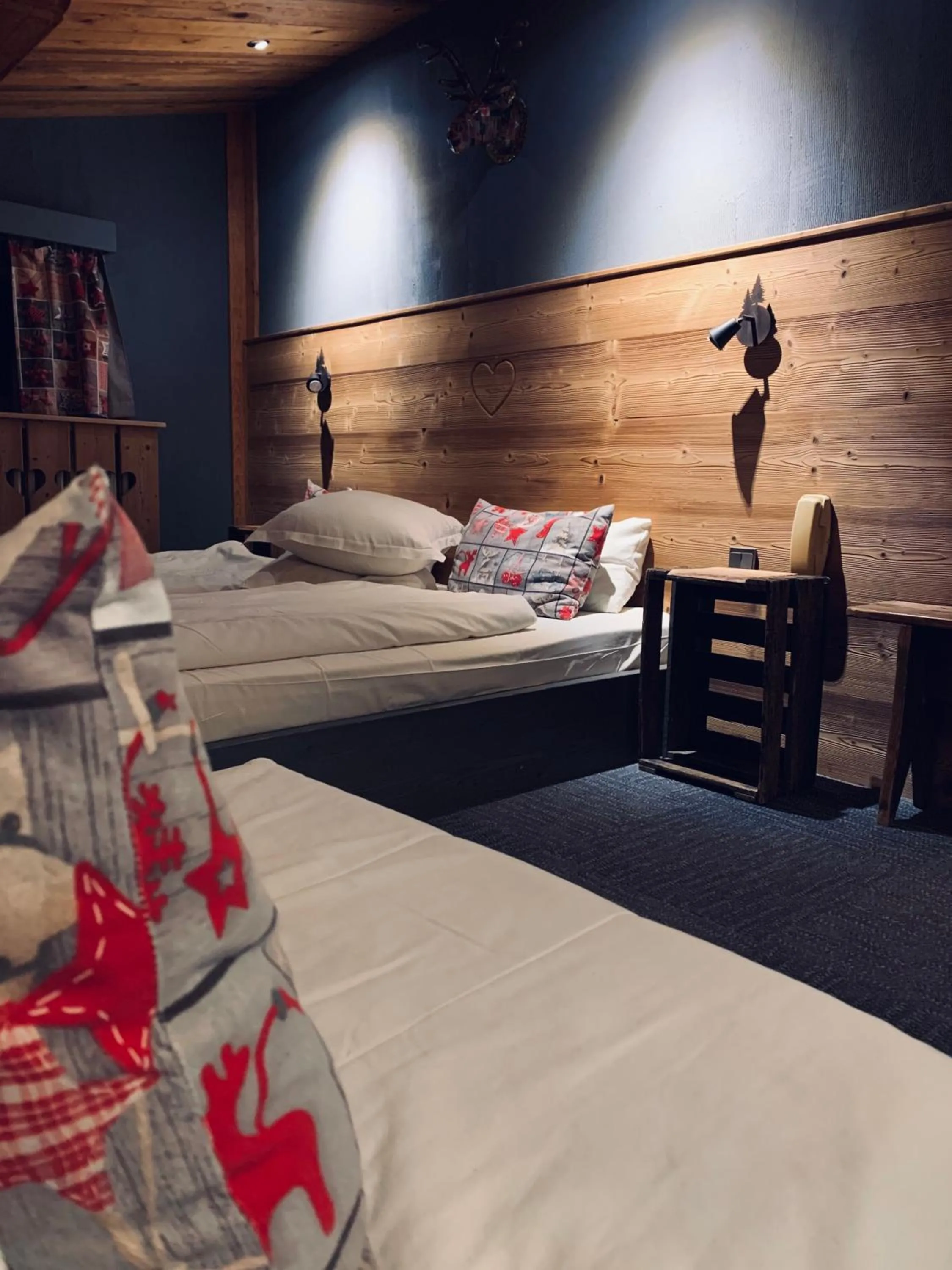 Bedroom, Bed in Chalet Hôtel & Spa Le Collet